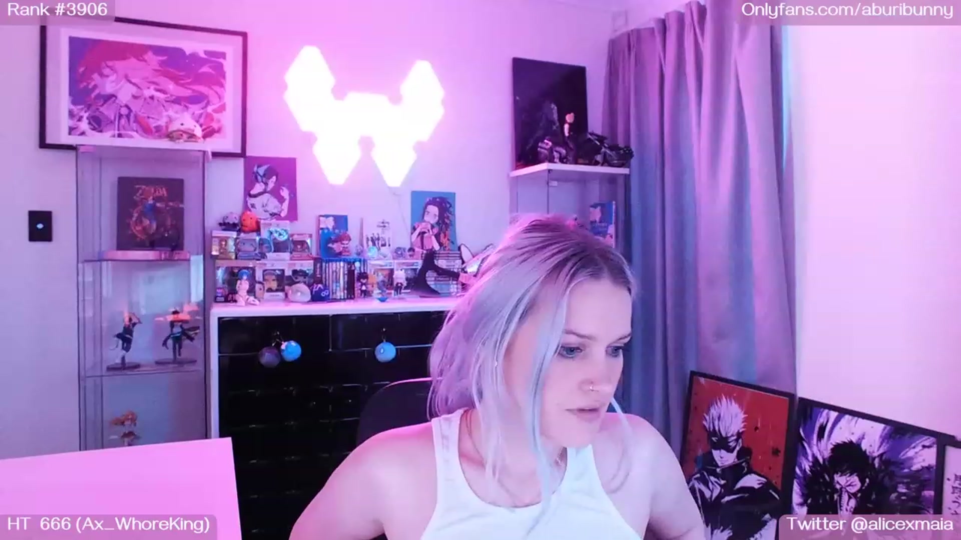 Gallery image thumbnail from AlicexMaia's myfreecams stream on, 11/18/2022, 05:20 image 15 of 20