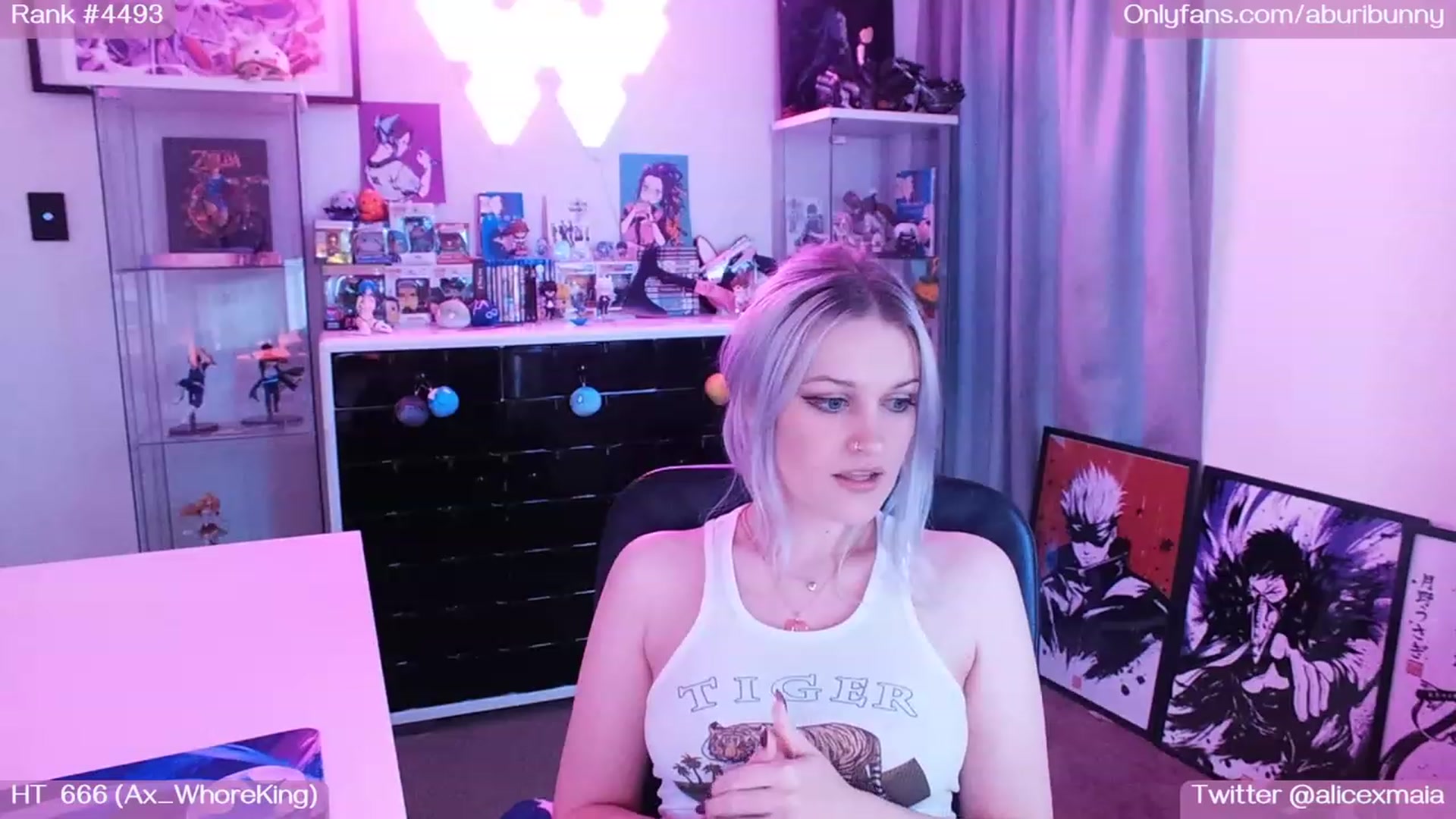 Gallery image thumbnail from AlicexMaia's myfreecams stream on, 11/18/2022, 05:20 image 9 of 20