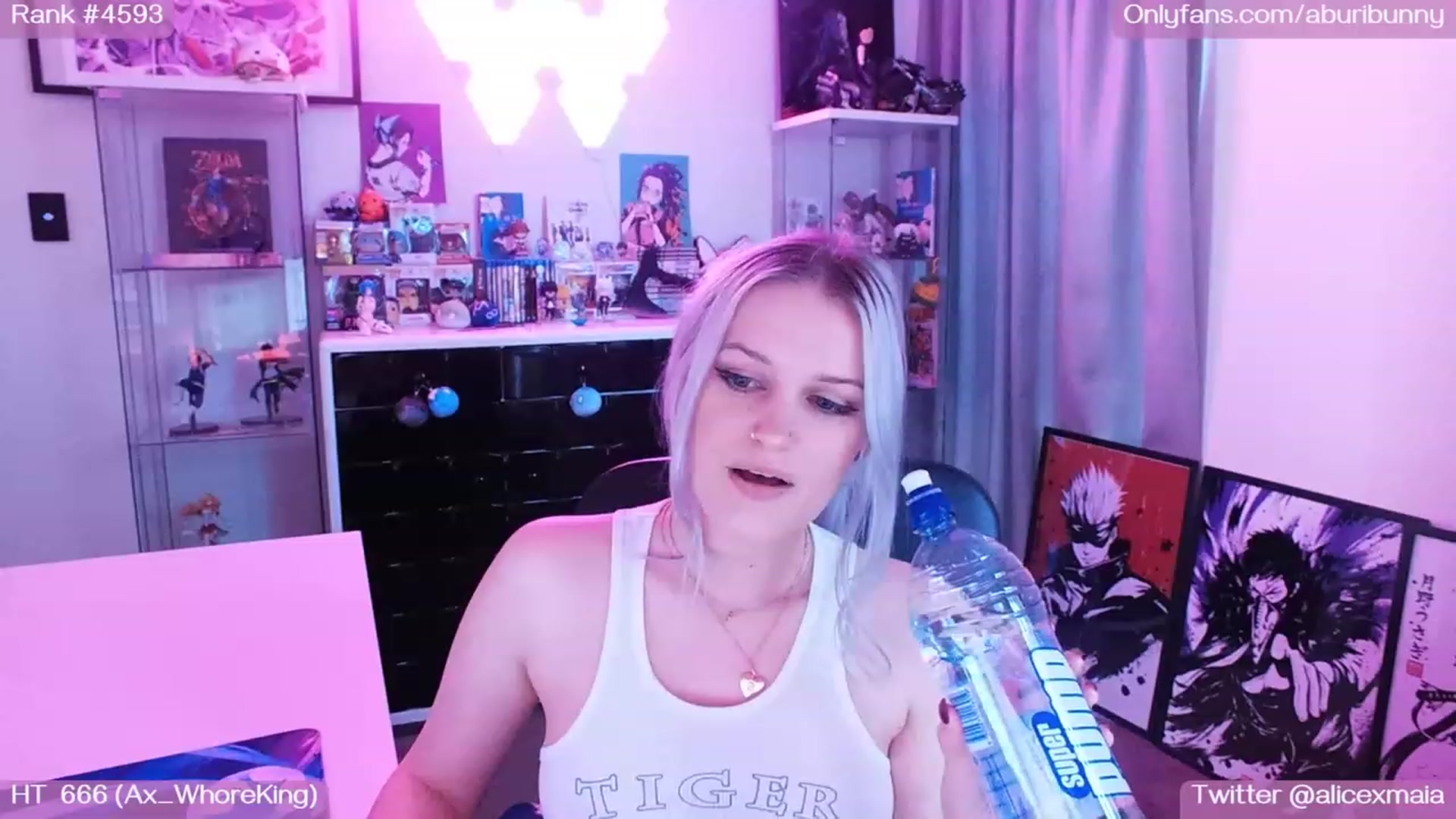 Gallery image thumbnail from AlicexMaia's myfreecams stream on, 11/18/2022, 05:20 image 5 of 20