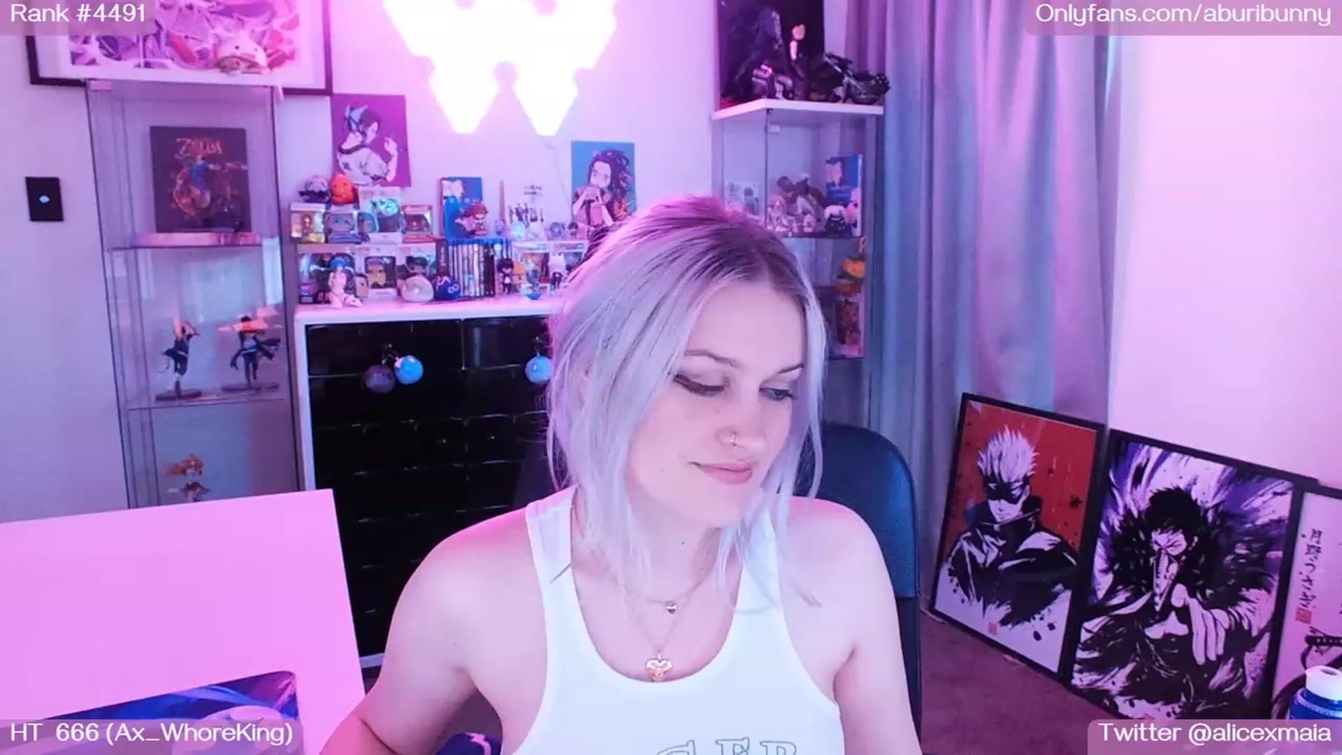 Gallery image thumbnail from AlicexMaia's myfreecams stream on, 11/18/2022, 05:20 image 7 of 20