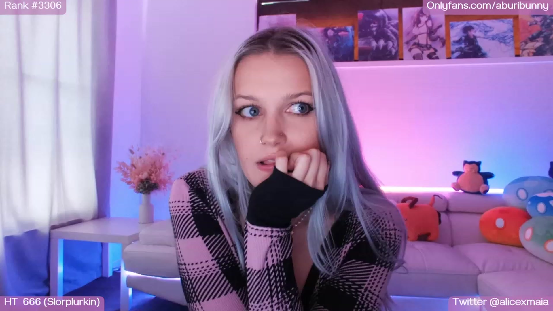 Gallery image thumbnail from AlicexMaia's myfreecams stream on, 11/23/2022, 05:24 image 1 of 20