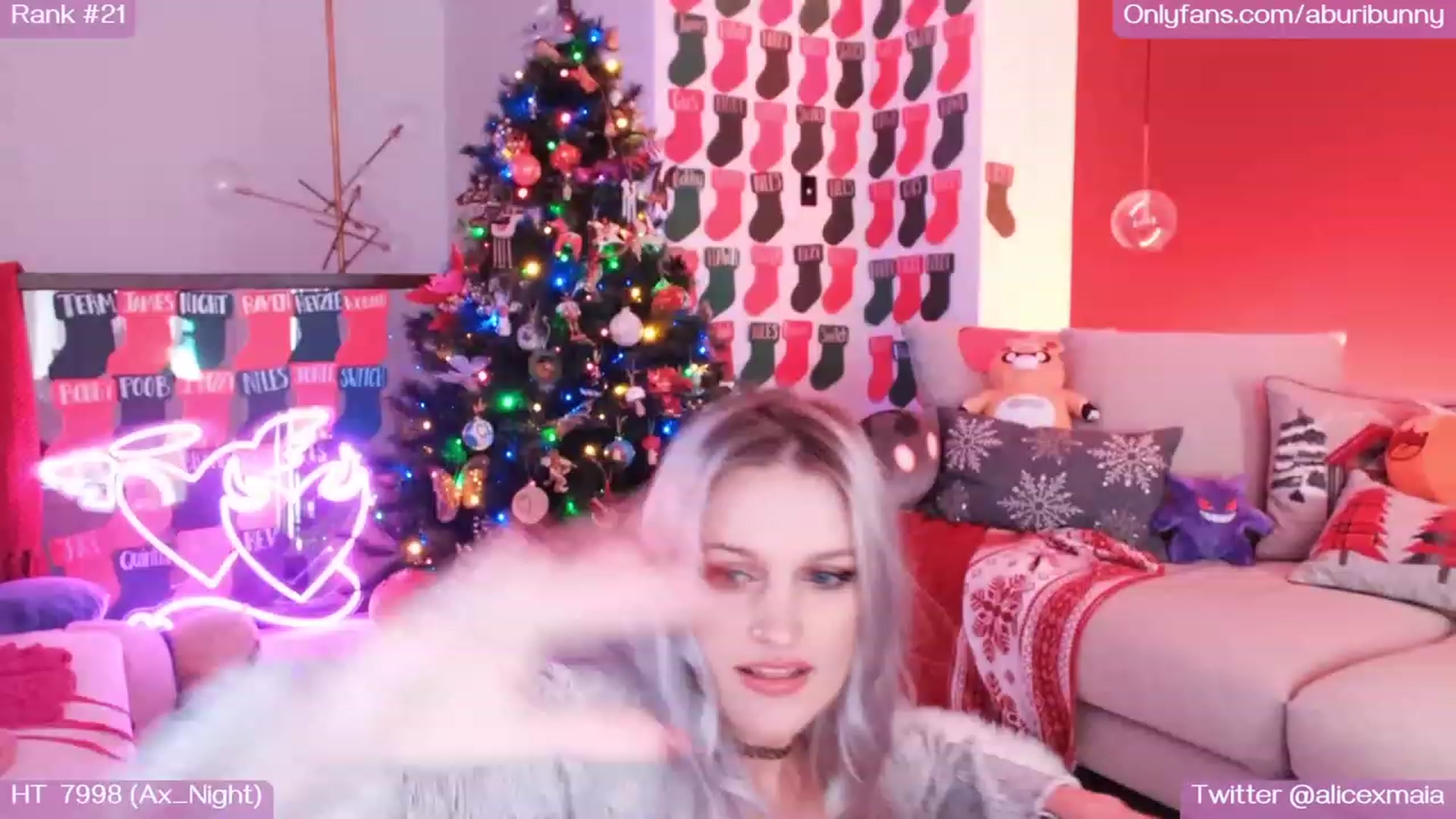 Gallery image thumbnail from AlicexMaia's myfreecams stream on, 12/26/2022, 07:49 image 16 of 20