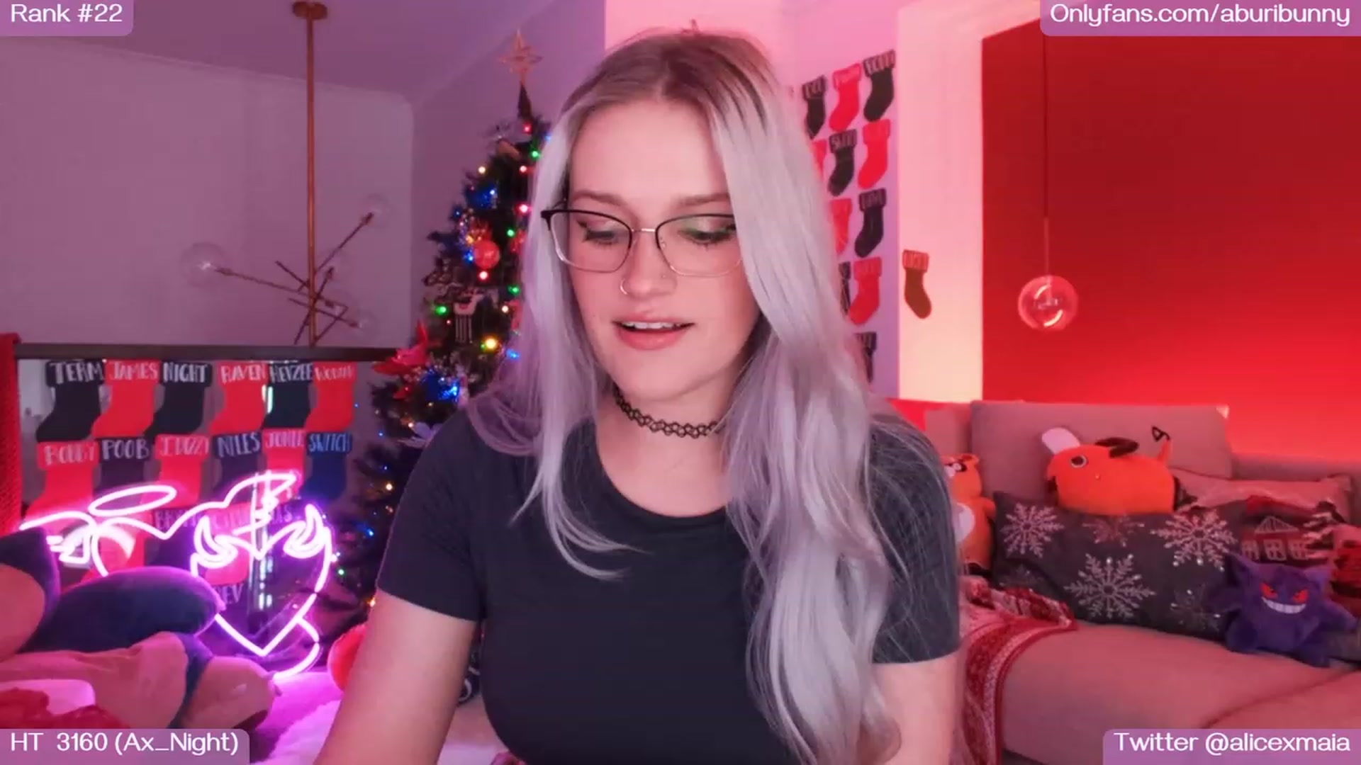 Gallery image thumbnail from AlicexMaia's myfreecams stream on, 12/28/2022, 04:39 image 12 of 20