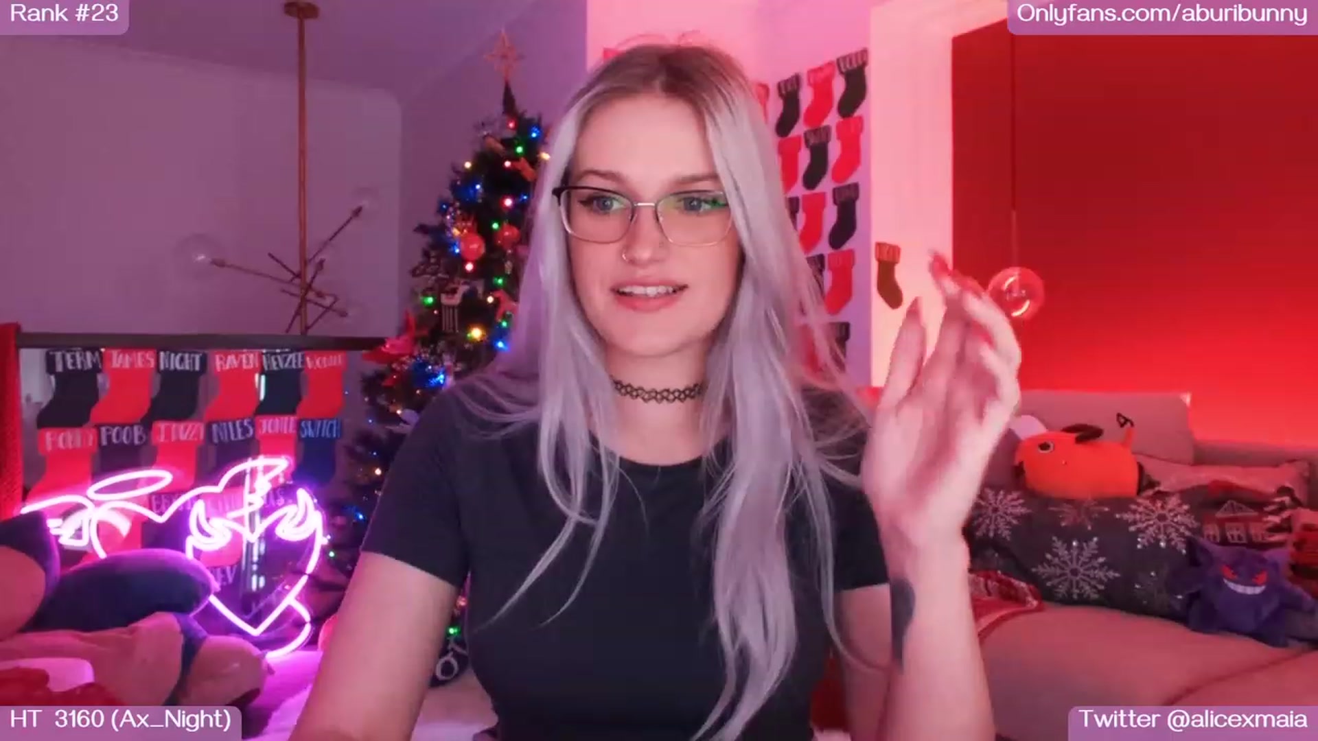 Gallery image thumbnail from AlicexMaia's myfreecams stream on, 12/28/2022, 04:39 image 18 of 20