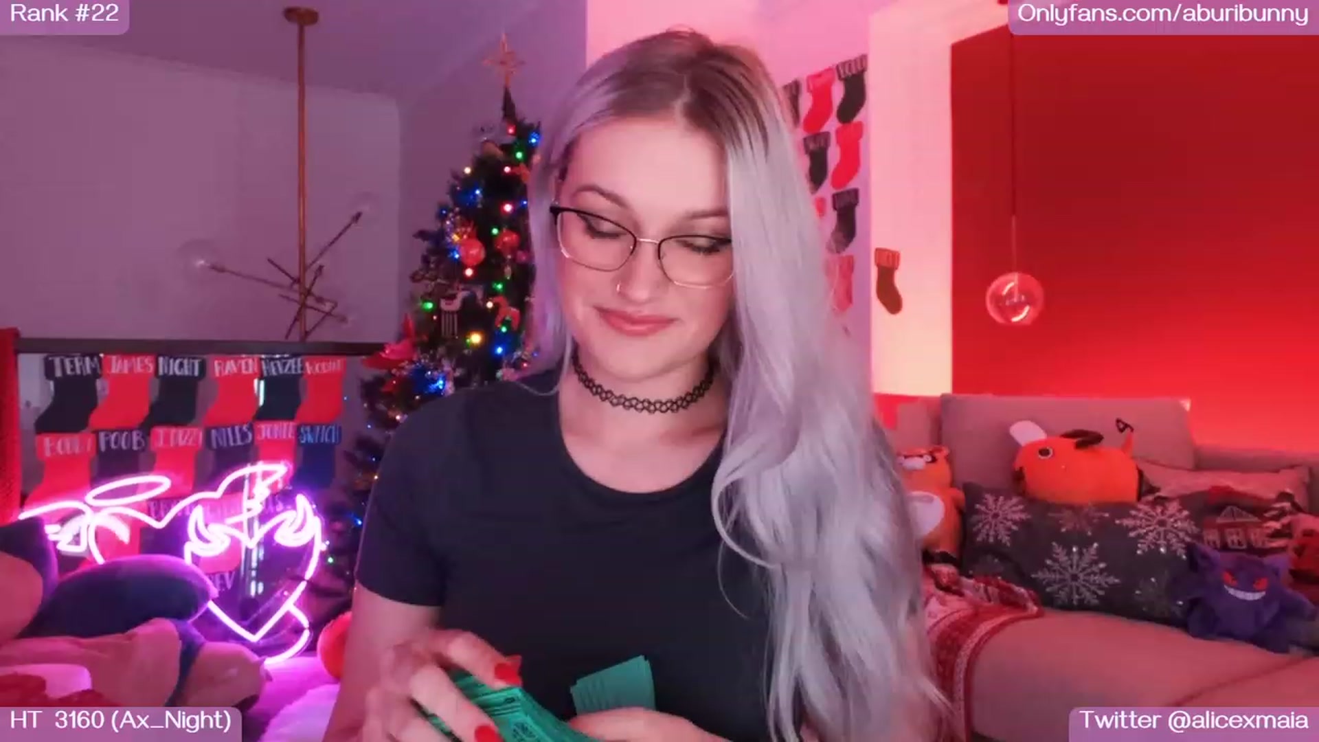 Gallery image thumbnail from AlicexMaia's myfreecams stream on, 12/28/2022, 04:39 image 6 of 20