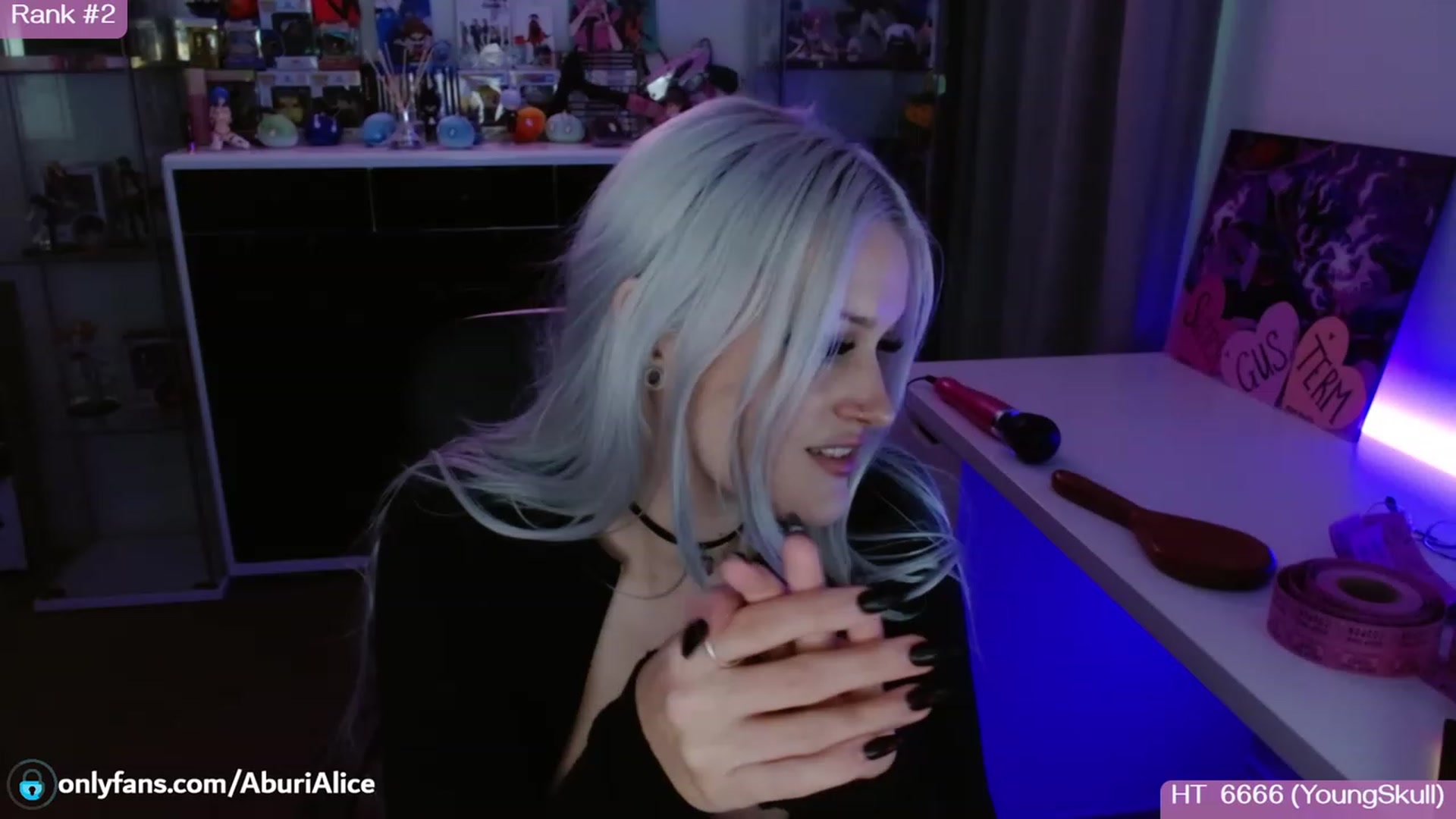 Gallery image thumbnail from AlicexMaia's myfreecams stream on, 05/14/2023, 06:18 image 17 of 20