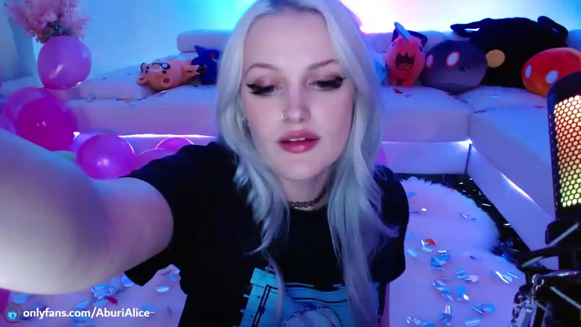 Gallery image thumbnail from AlicexMaia's myfreecams stream on, 05/16/2023, 07:46 image 14 of 20