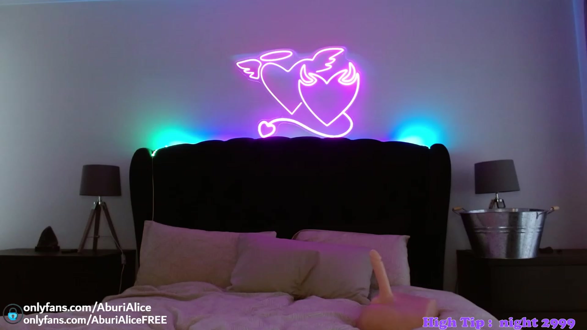 Gallery image thumbnail from AlicexMaia's myfreecams stream on, 05/19/2023, 04:05 image 15 of 20