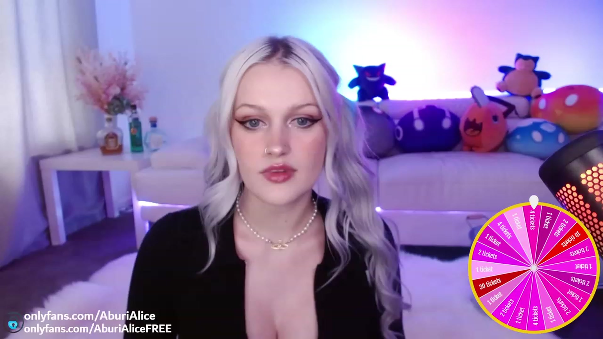 Gallery image thumbnail from AlicexMaia's myfreecams stream on, 05/26/2023, 05:49 image 2 of 20
