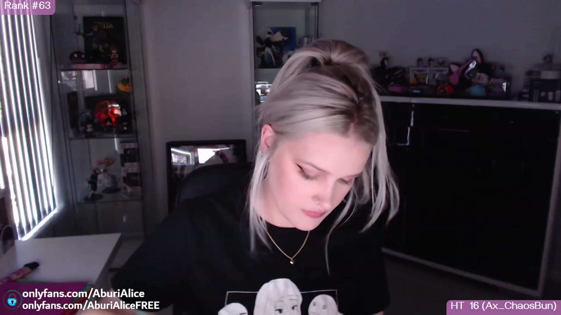 Gallery image thumbnail from AlicexMaia's myfreecams stream on, 12/13/2023, 05:47 image 6 of 20