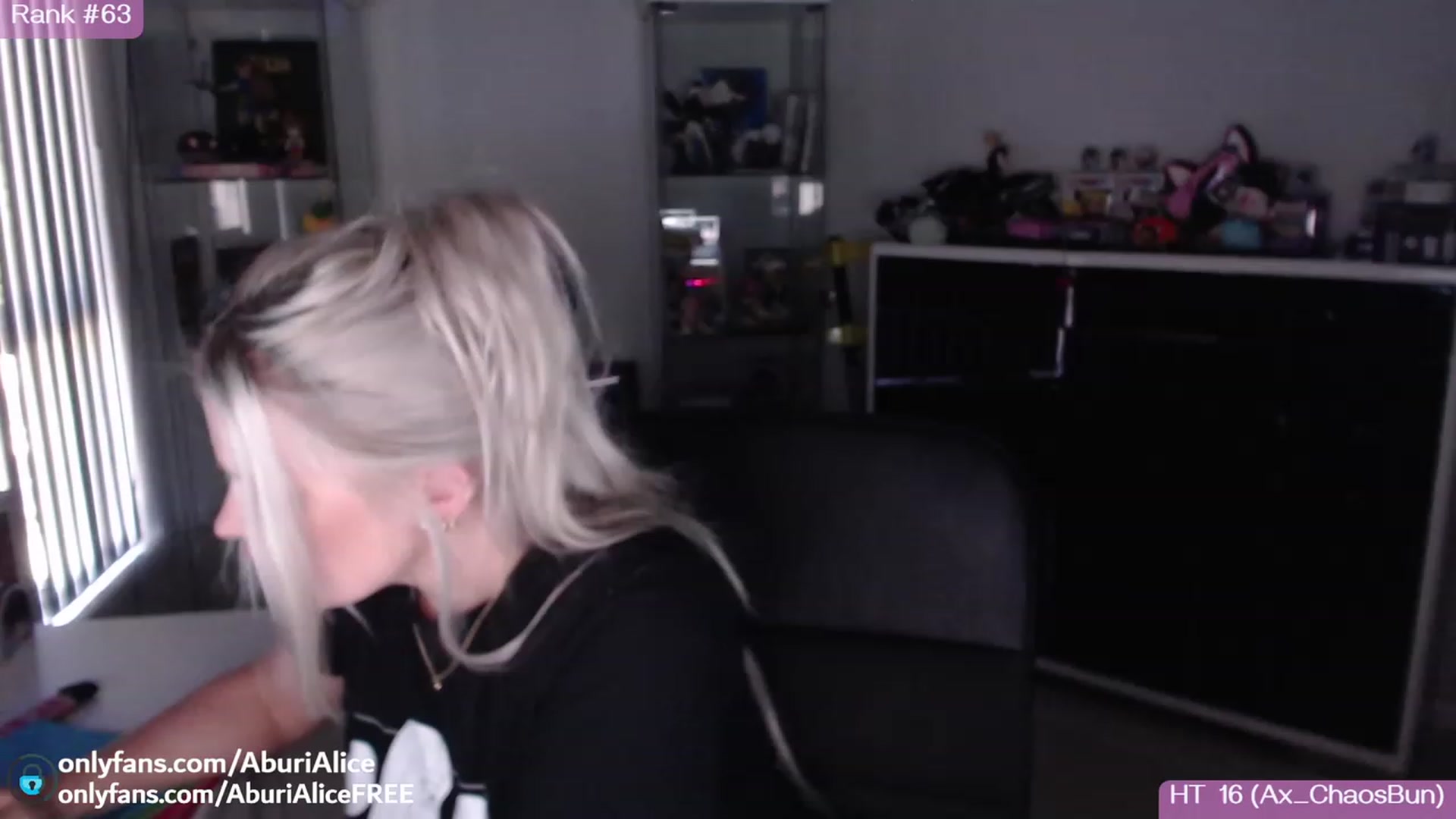Gallery image thumbnail from AlicexMaia's myfreecams stream on, 12/13/2023, 05:47 image 4 of 20