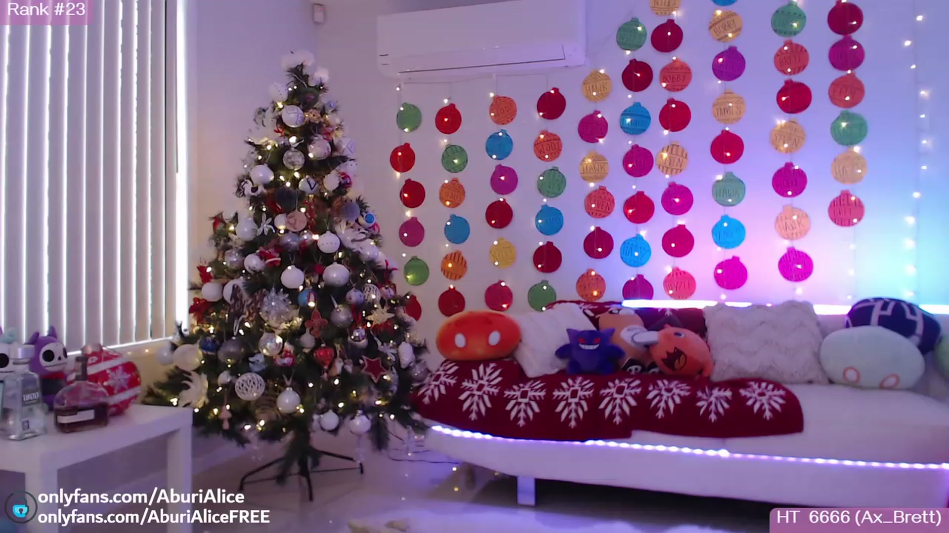Gallery image thumbnail from AlicexMaia's myfreecams stream on, 12/22/2023, 05:25 image 12 of 20
