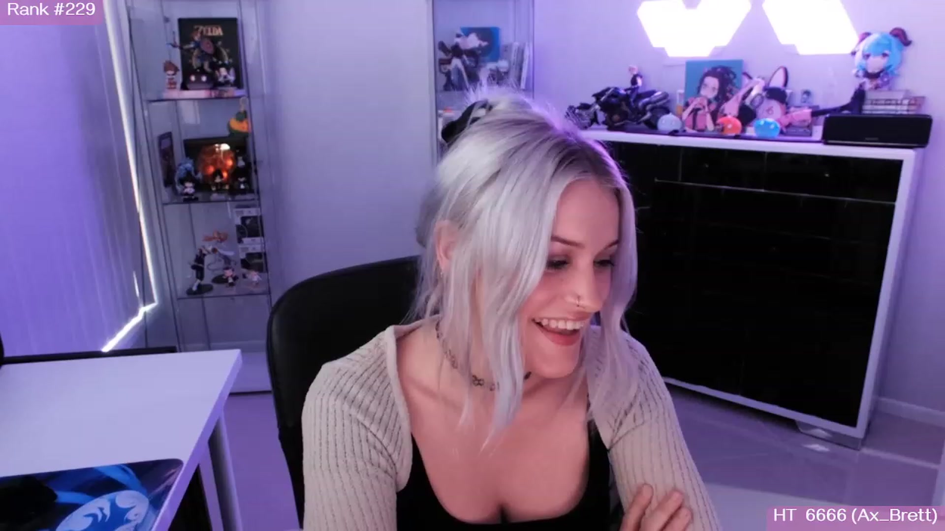 Gallery image thumbnail from AlicexMaia's myfreecams stream on, 01/07/2024, 04:00 image 17 of 20