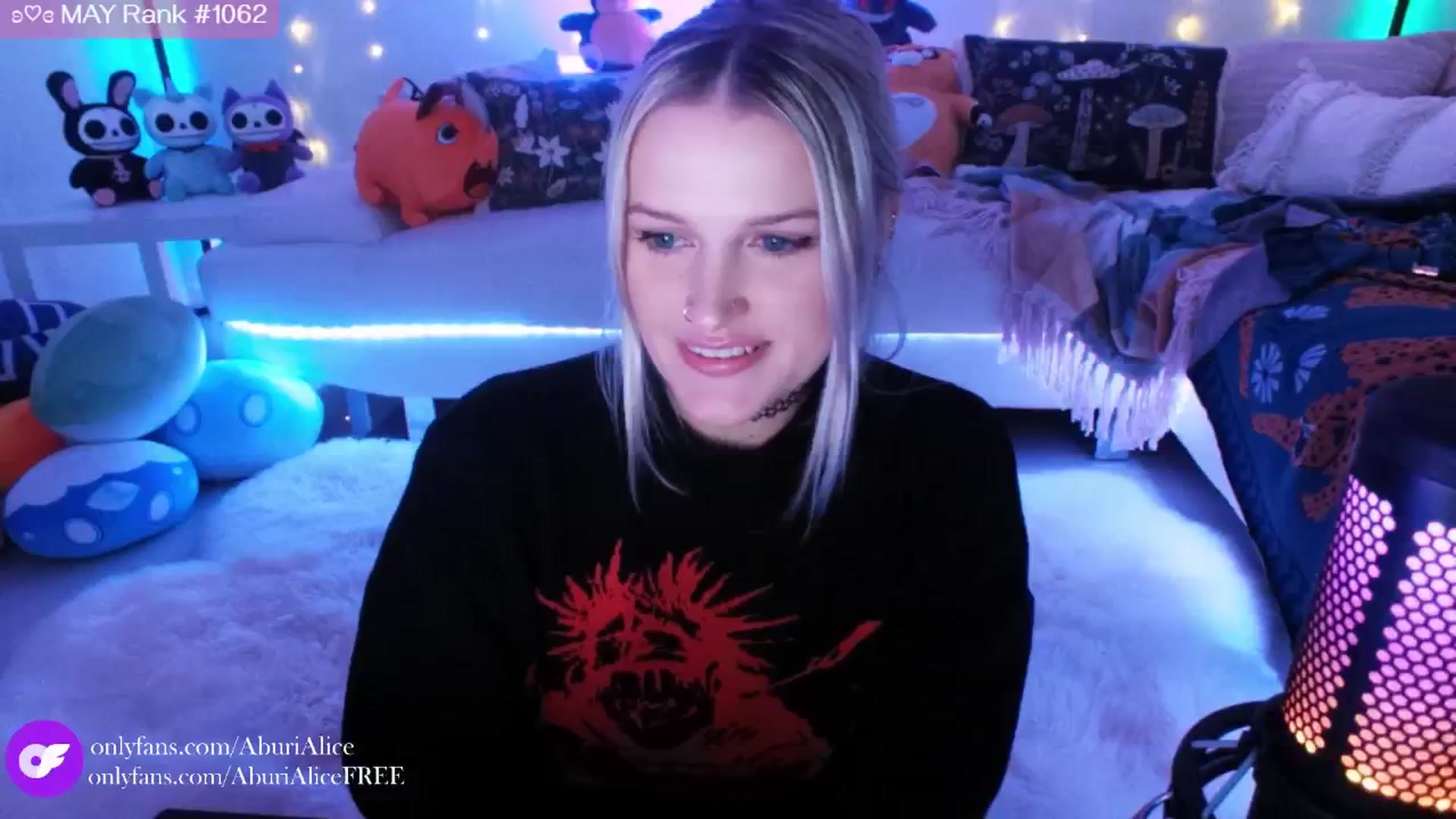 Gallery image thumbnail from AlicexMaia's myfreecams stream on, 06/06/2024, 03:30 image 6 of 20