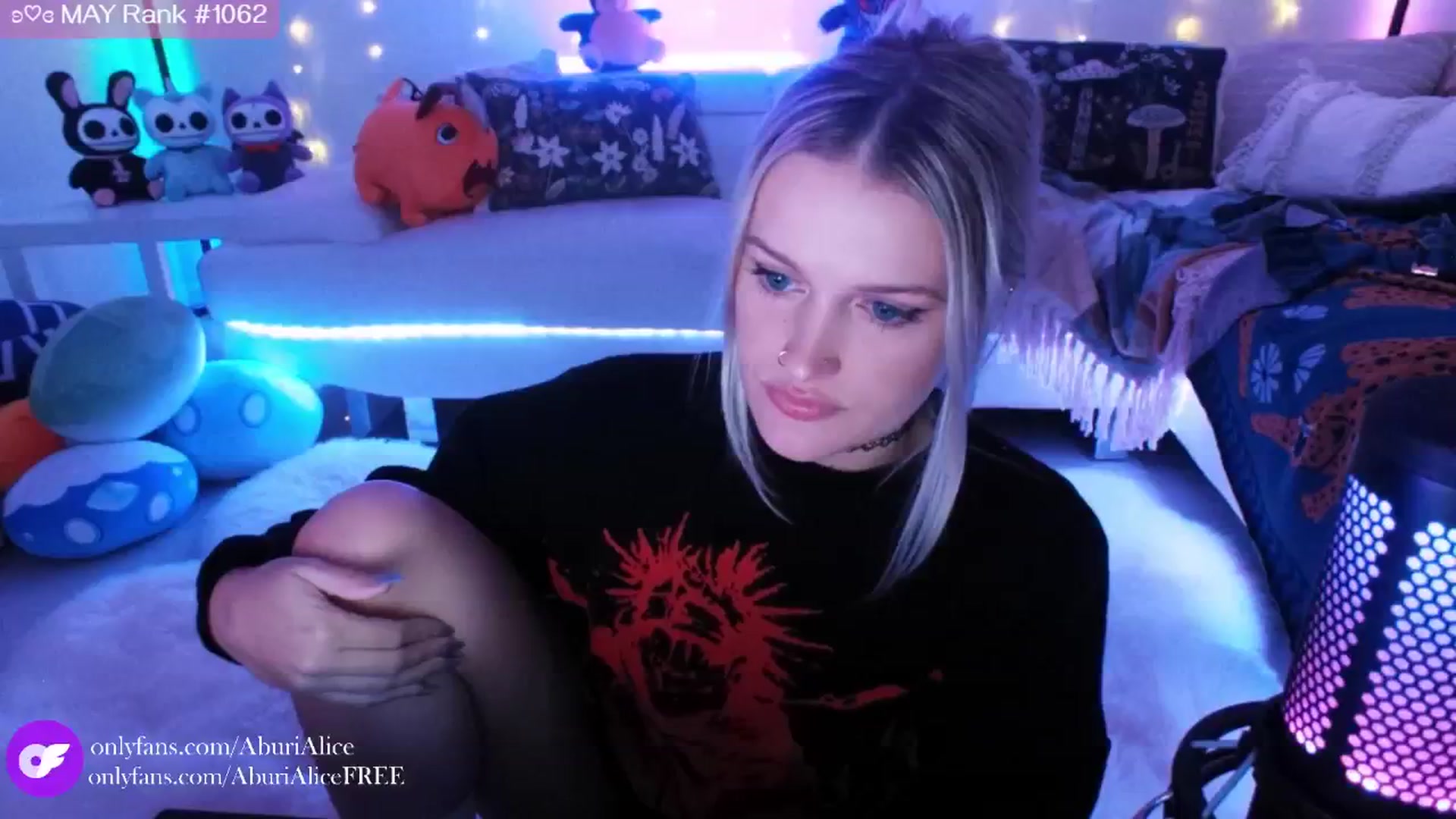 Gallery image thumbnail from AlicexMaia's myfreecams stream on, 06/06/2024, 03:30 image 10 of 20