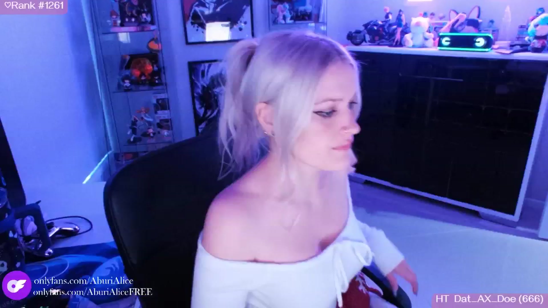 Gallery image thumbnail from AlicexMaia's myfreecams stream on, 07/20/2024, 04:53 image 6 of 20