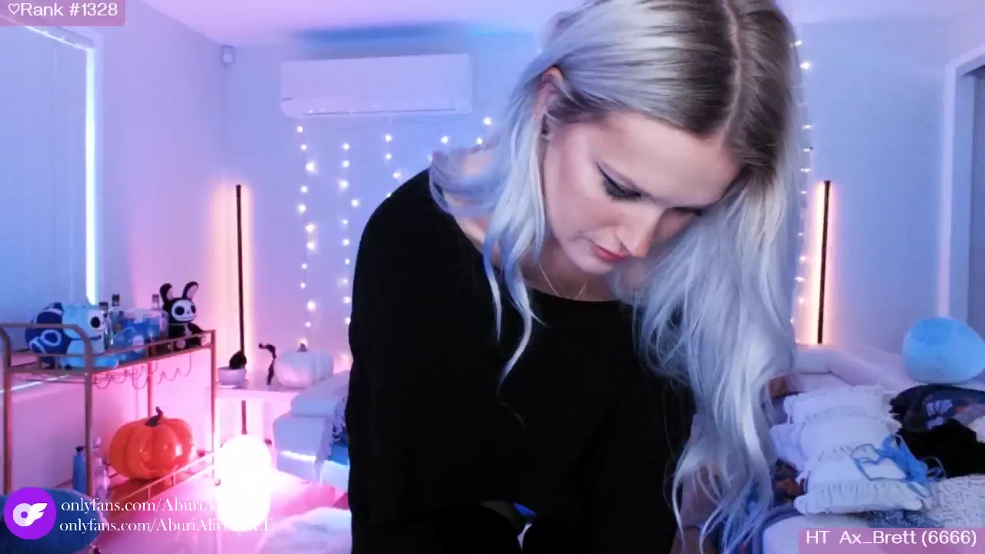 Gallery image thumbnail from AlicexMaia's myfreecams stream on, 11/16/2024, 06:06 image 13 of 20