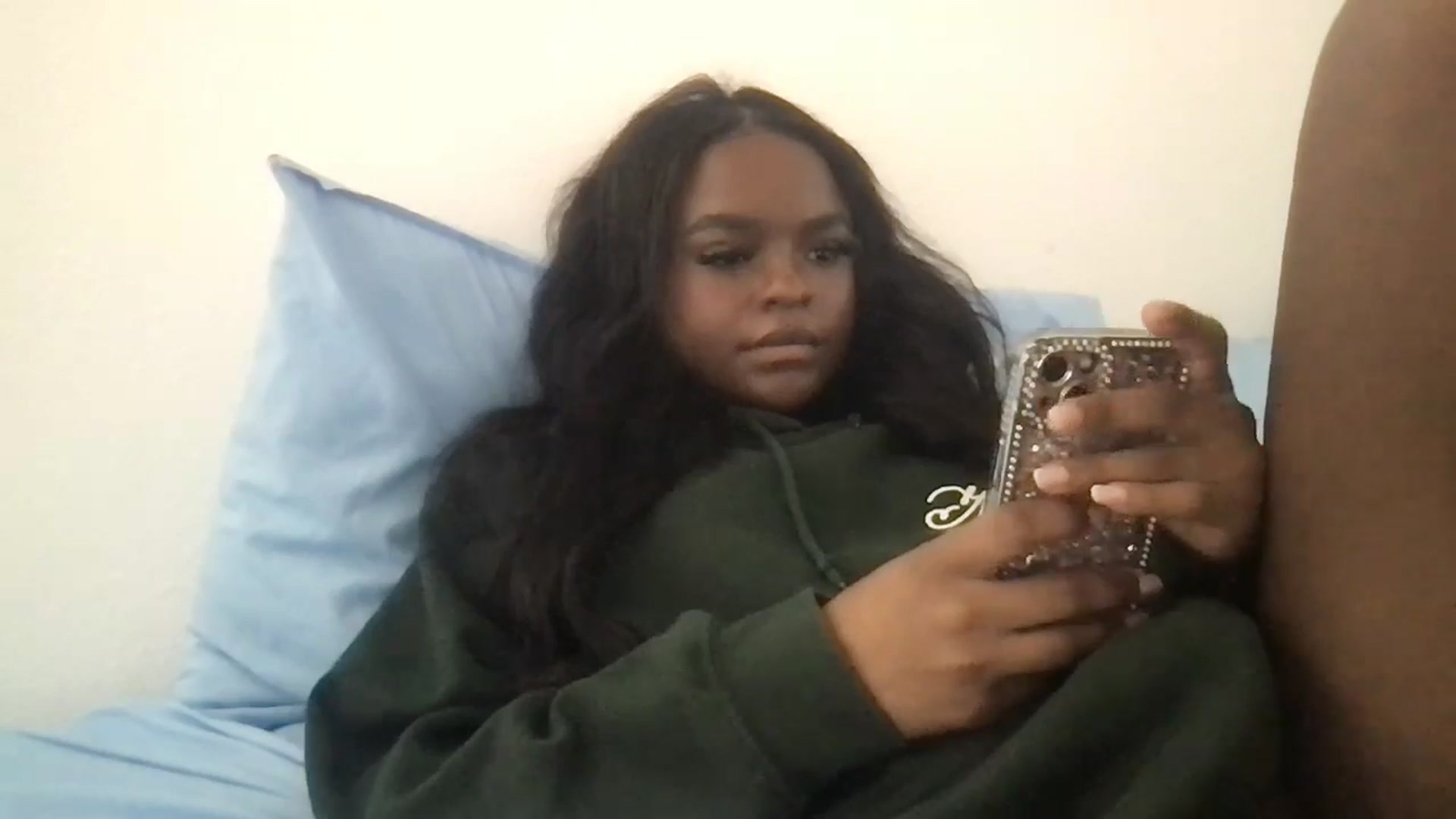 Gallery image thumbnail from AlicexMaisie's myfreecams stream on, 03/28/2026, 20:08 image 5 of 20