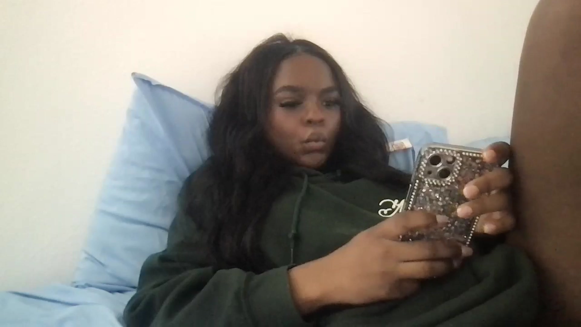 Gallery image thumbnail from AlicexMaisie's myfreecams stream on, 03/28/2026, 20:08 image 2 of 20