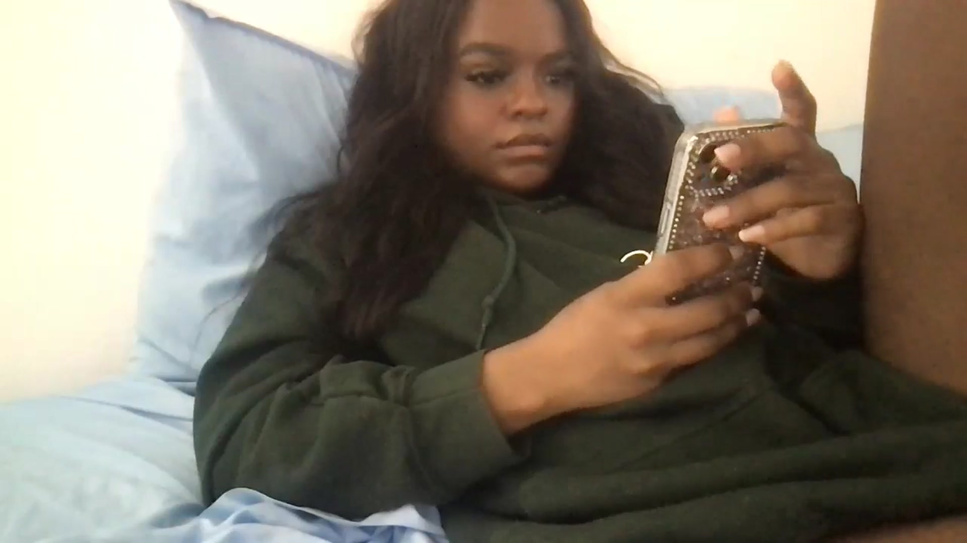 Gallery image thumbnail from AlicexMaisie's myfreecams stream on, 03/28/2026, 20:08 image 16 of 20
