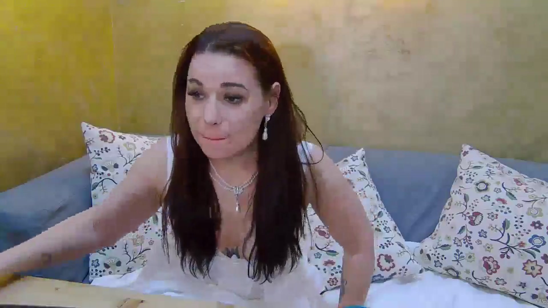 Gallery image thumbnail from AliciaKristal's myfreecams stream on, 11/14/2024, 06:03 image 13 of 20
