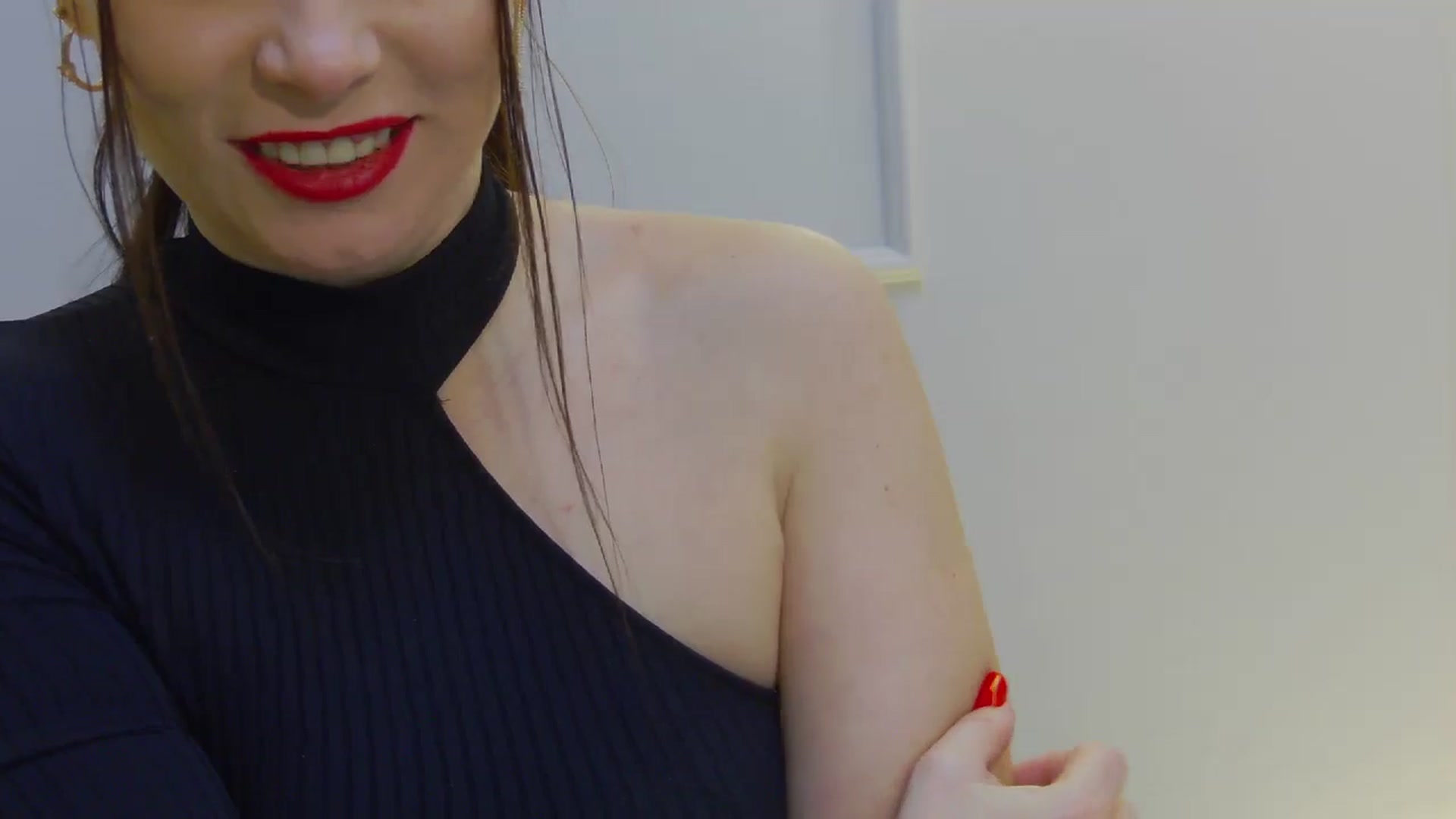 Gallery image thumbnail from AliciaKristal's myfreecams stream on, 11/19/2024, 24:07 image 5 of 20