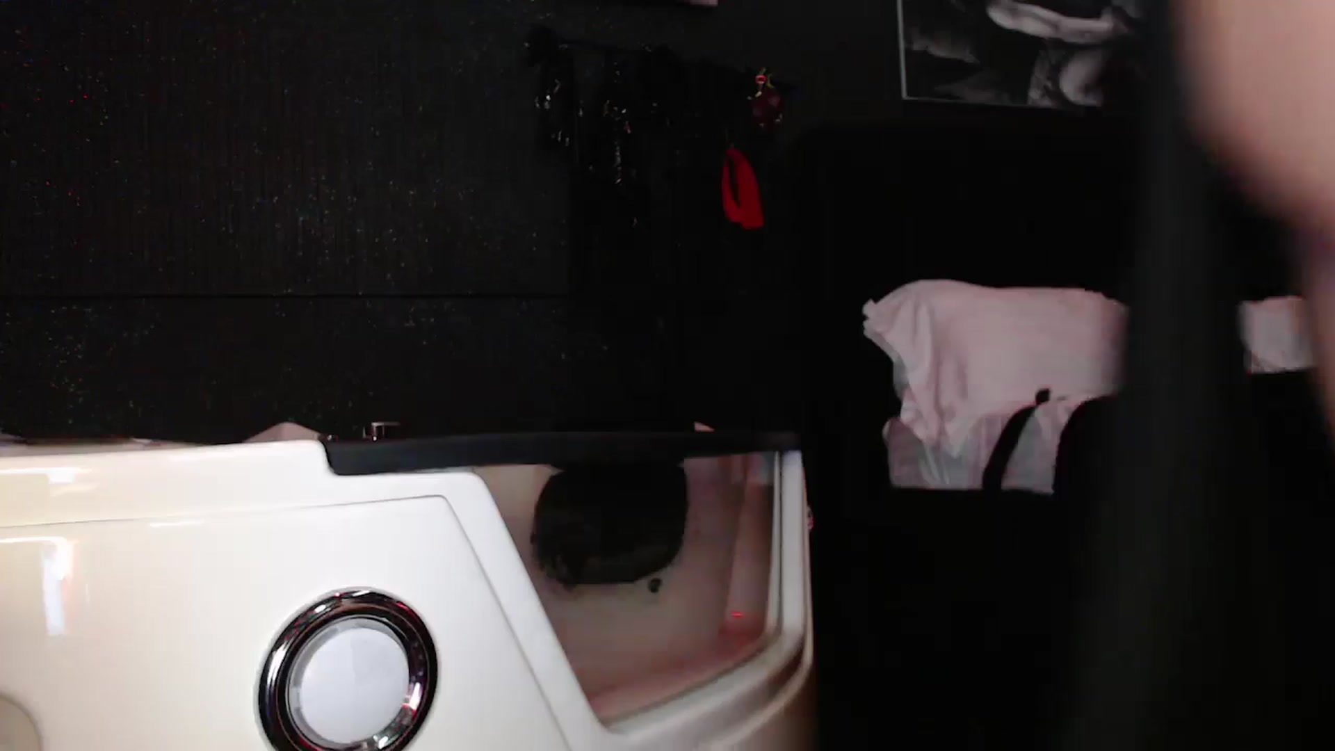 Gallery image thumbnail from AliciaKristal's myfreecams stream on, 11/29/2024, 24:45 image 17 of 20