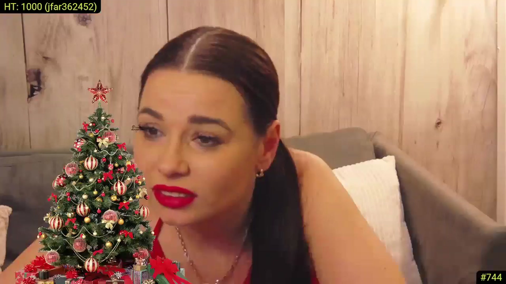 Gallery image thumbnail from AliciaKristal's myfreecams stream on, 12/19/2024, 01:07 image 17 of 20