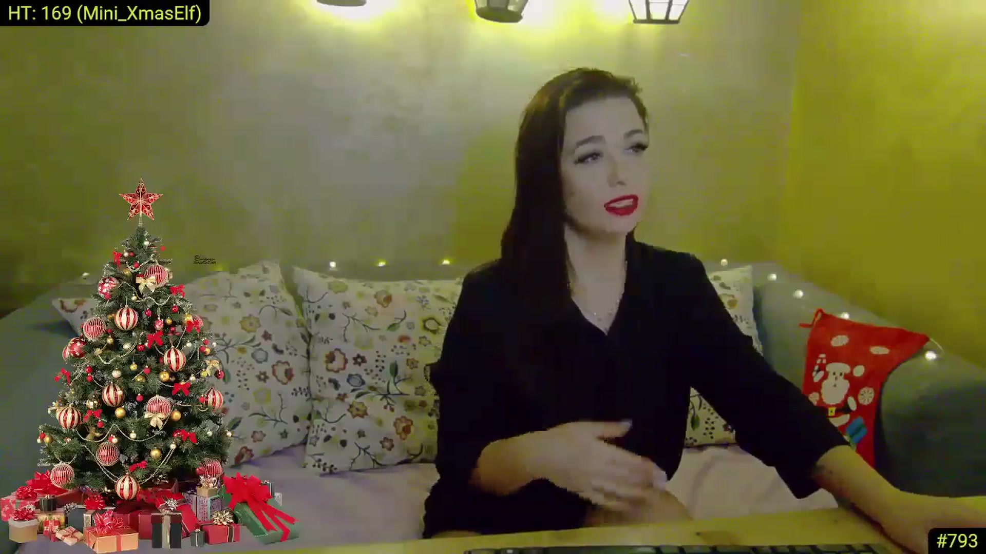 Gallery image thumbnail from AliciaKristal's myfreecams stream on, 12/22/2024, 24:10 image 16 of 20