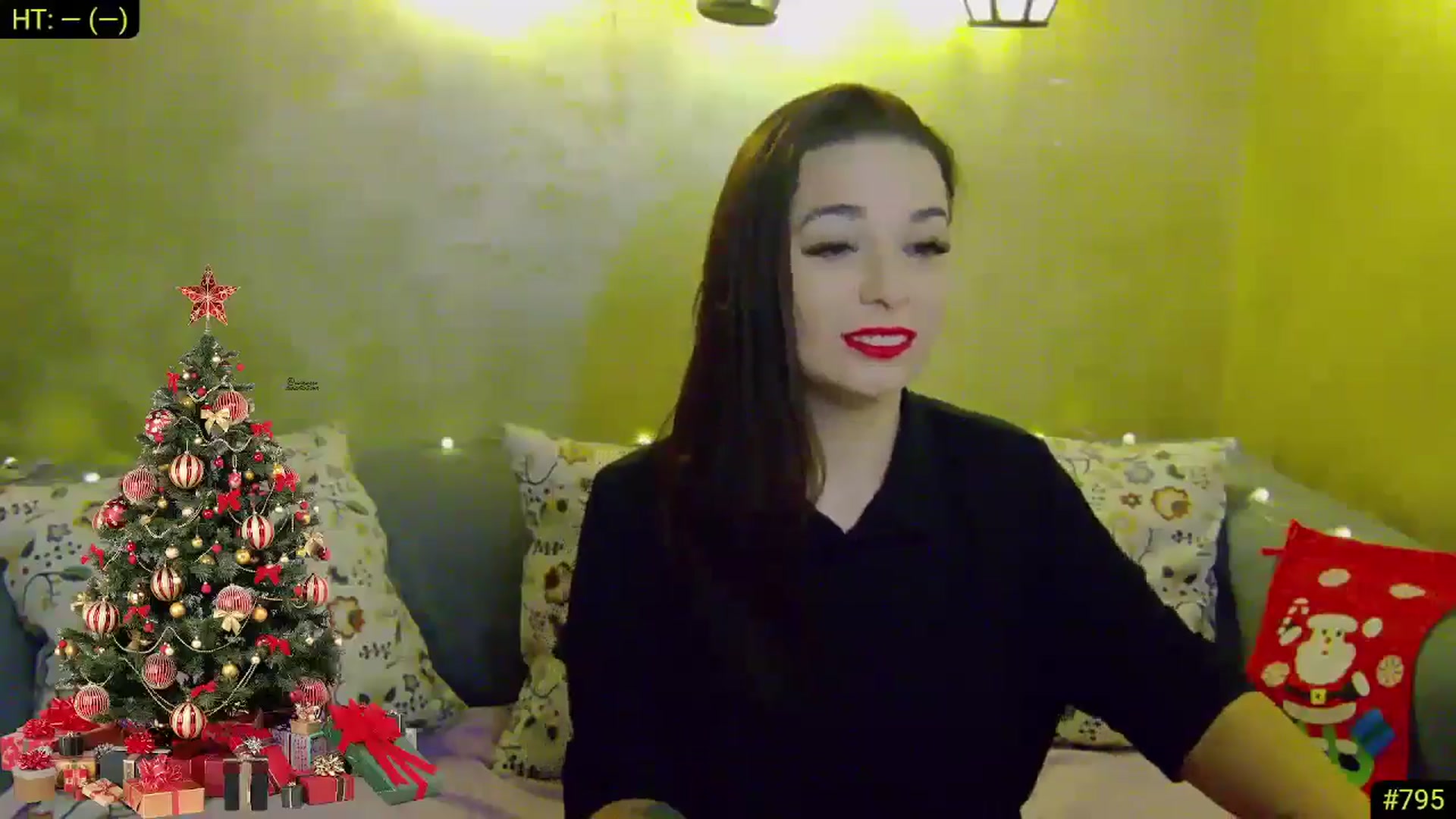 Gallery image thumbnail from AliciaKristal's myfreecams stream on, 12/22/2024, 24:10 image 2 of 20
