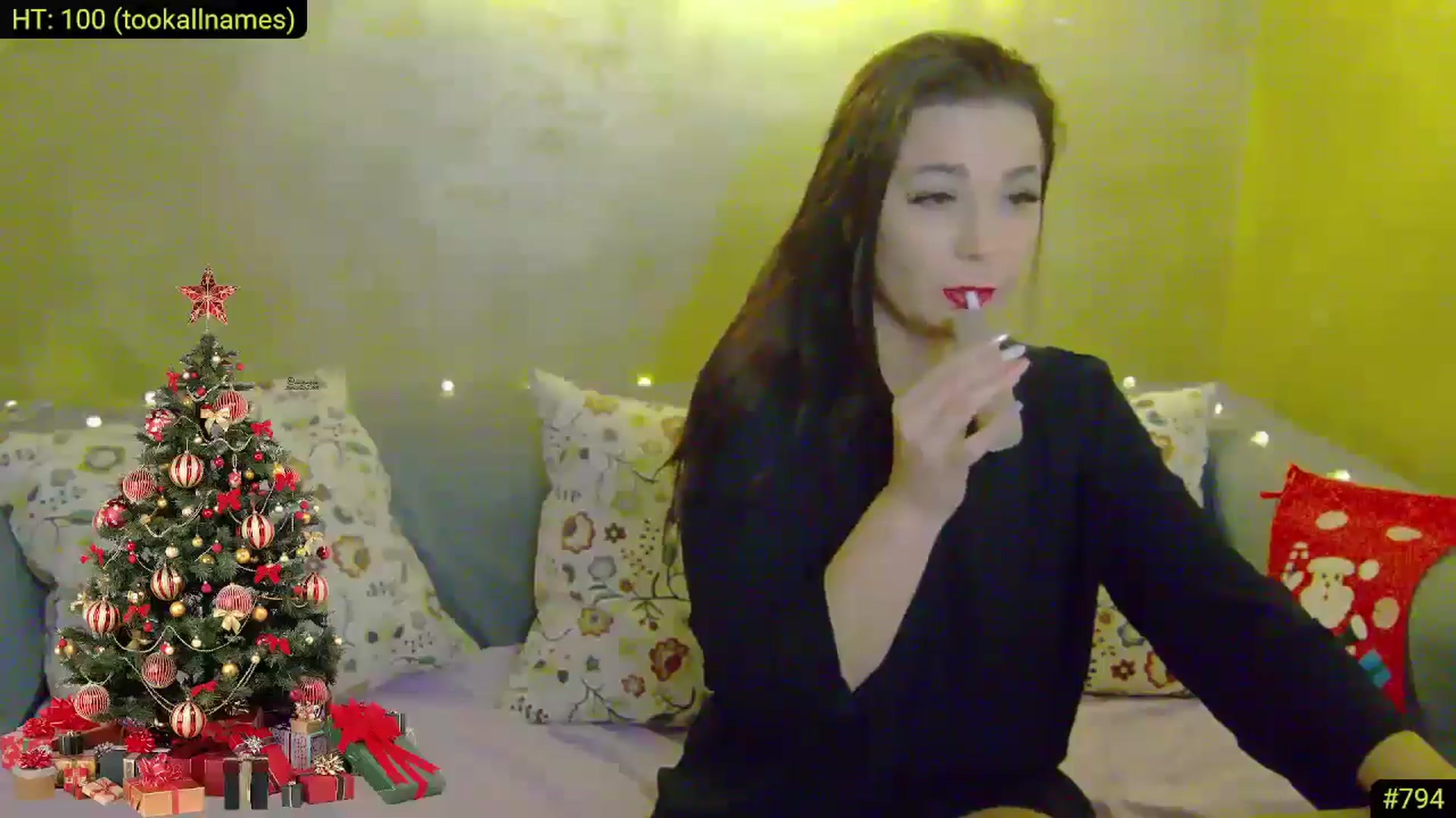 Gallery image thumbnail from AliciaKristal's myfreecams stream on, 12/22/2024, 24:10 image 9 of 20
