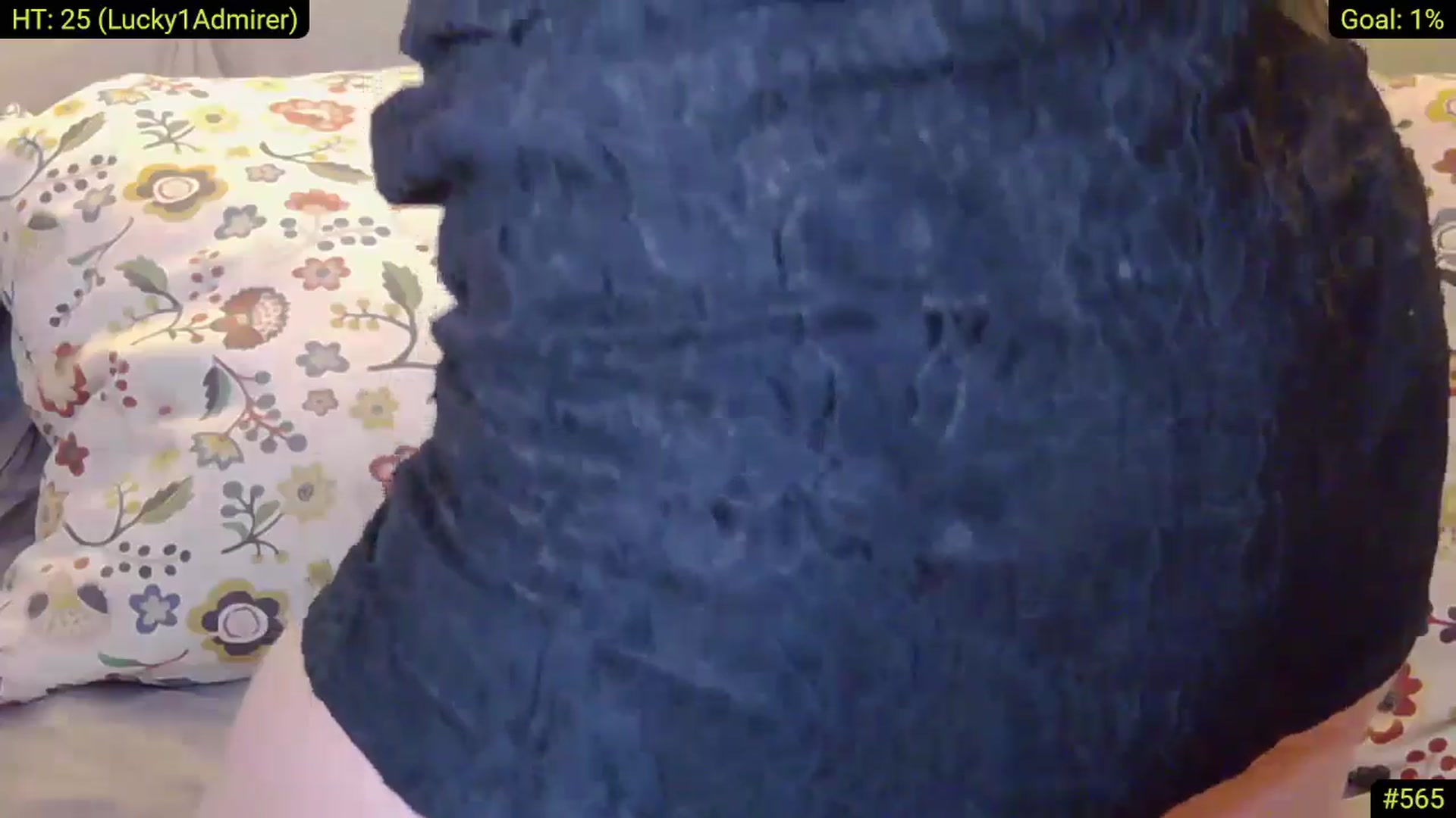 Gallery image thumbnail from AliciaKristal's myfreecams stream on, 12/28/2024, 23:26 image 6 of 20