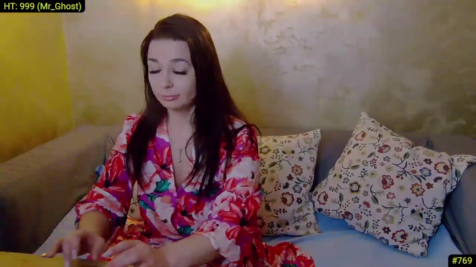 Gallery image thumbnail from AliciaKristal's myfreecams stream on, 01/01/2025, 23:55 image 6 of 20