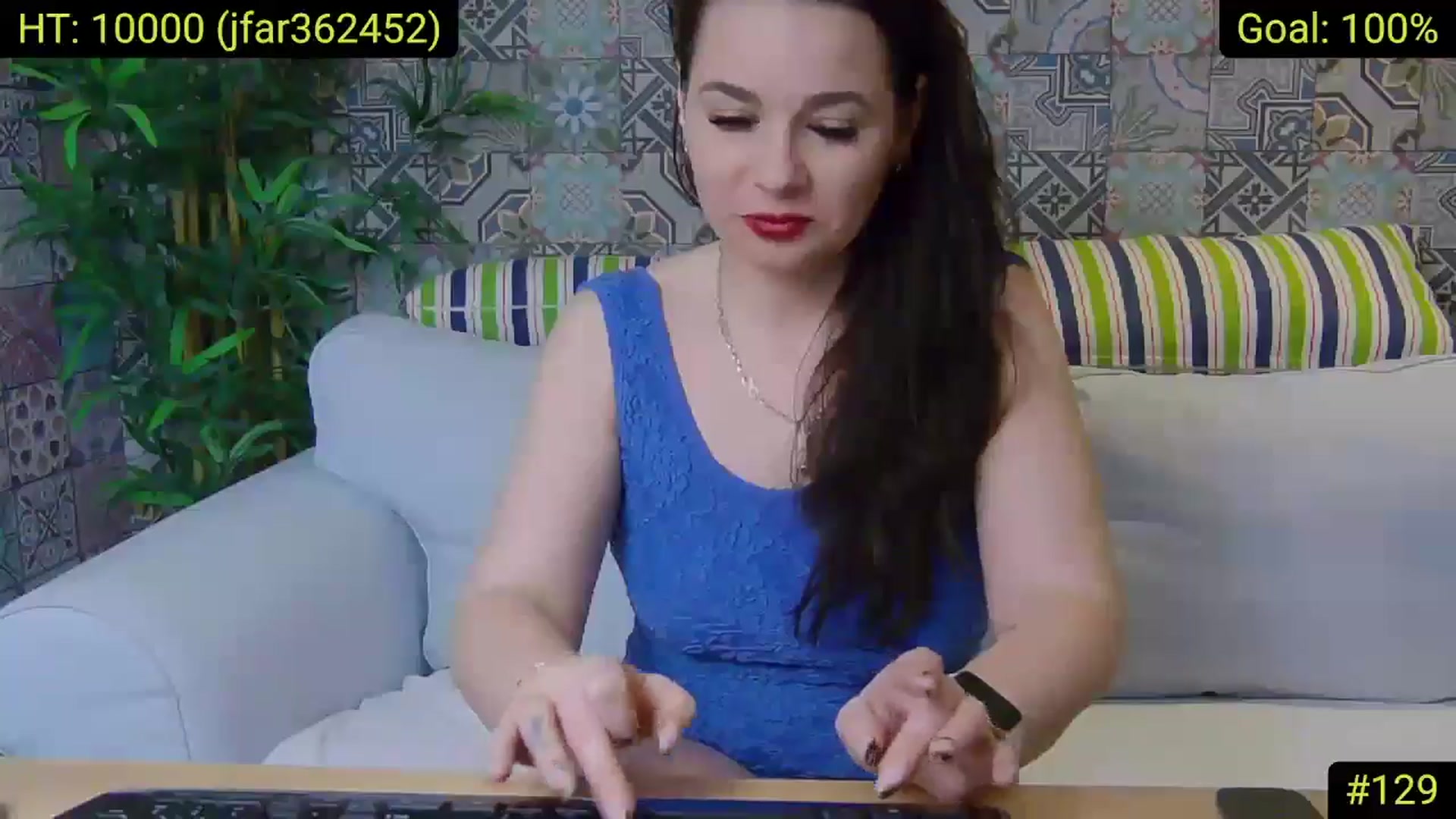 Gallery image thumbnail from AliciaKristal's myfreecams stream on, 01/29/2025, 02:38 image 12 of 20