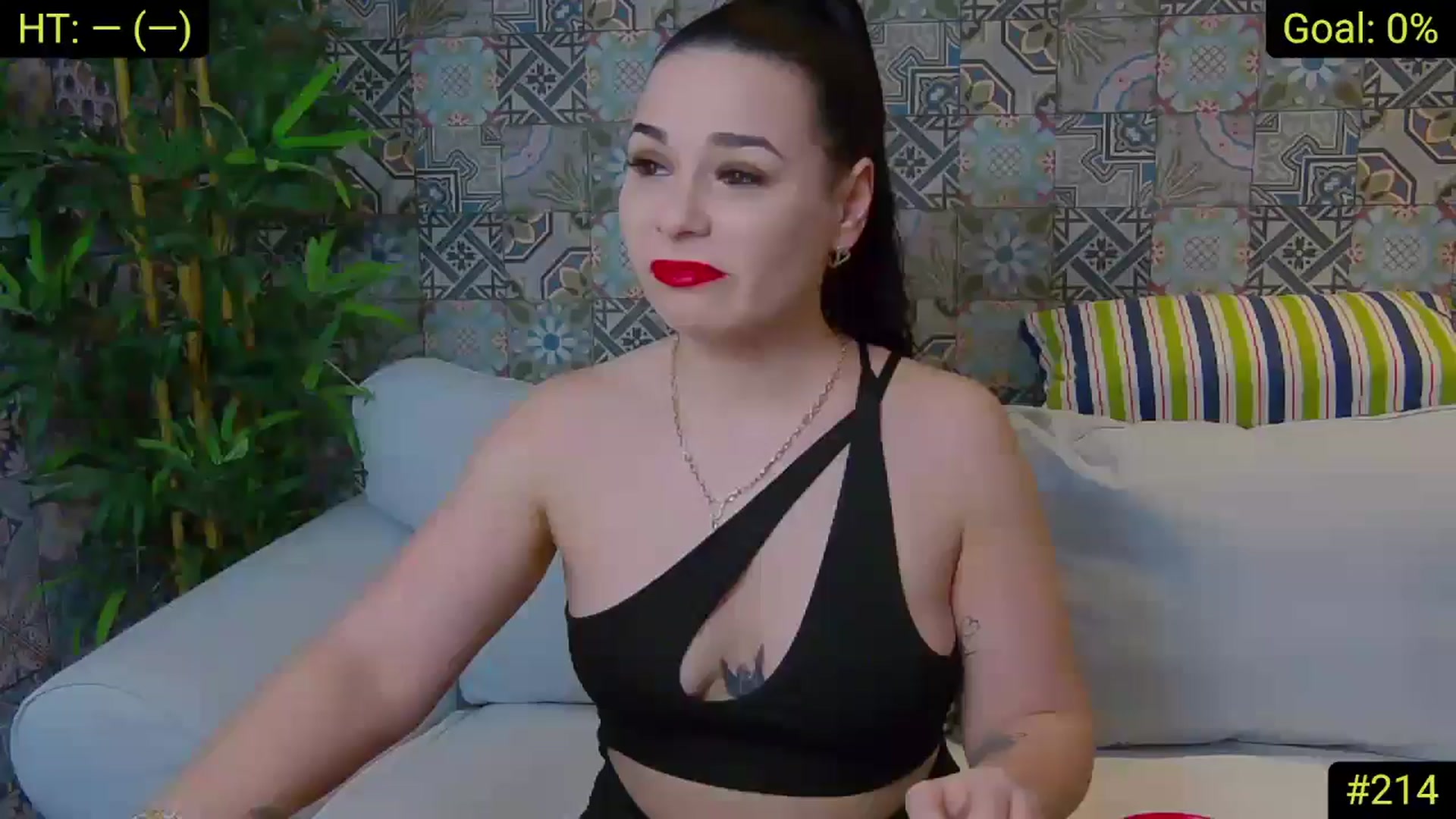 Gallery image thumbnail from AliciaKristal's myfreecams stream on, 02/20/2025, 02:35 image 1 of 20