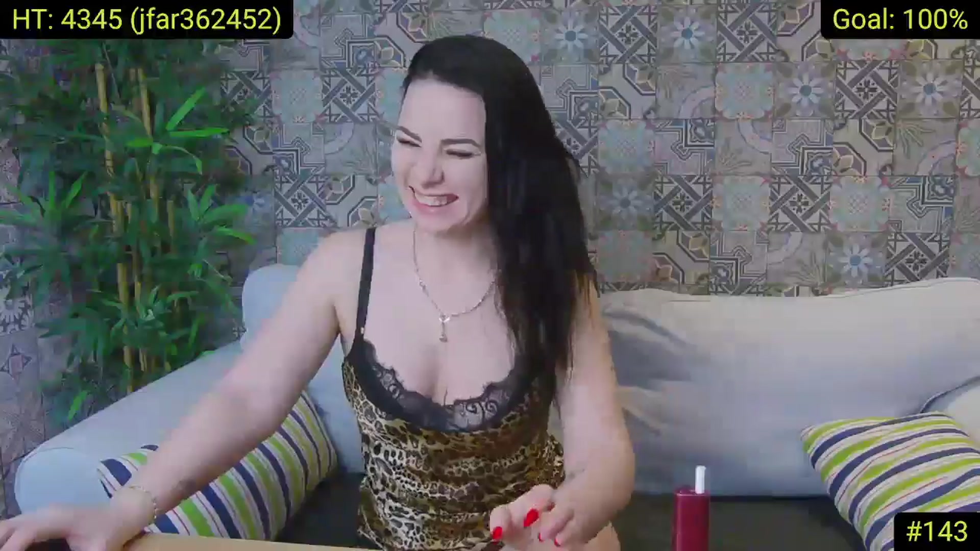 Gallery image thumbnail from AliciaKristal's myfreecams stream on, 02/28/2025, 24:44 image 14 of 20