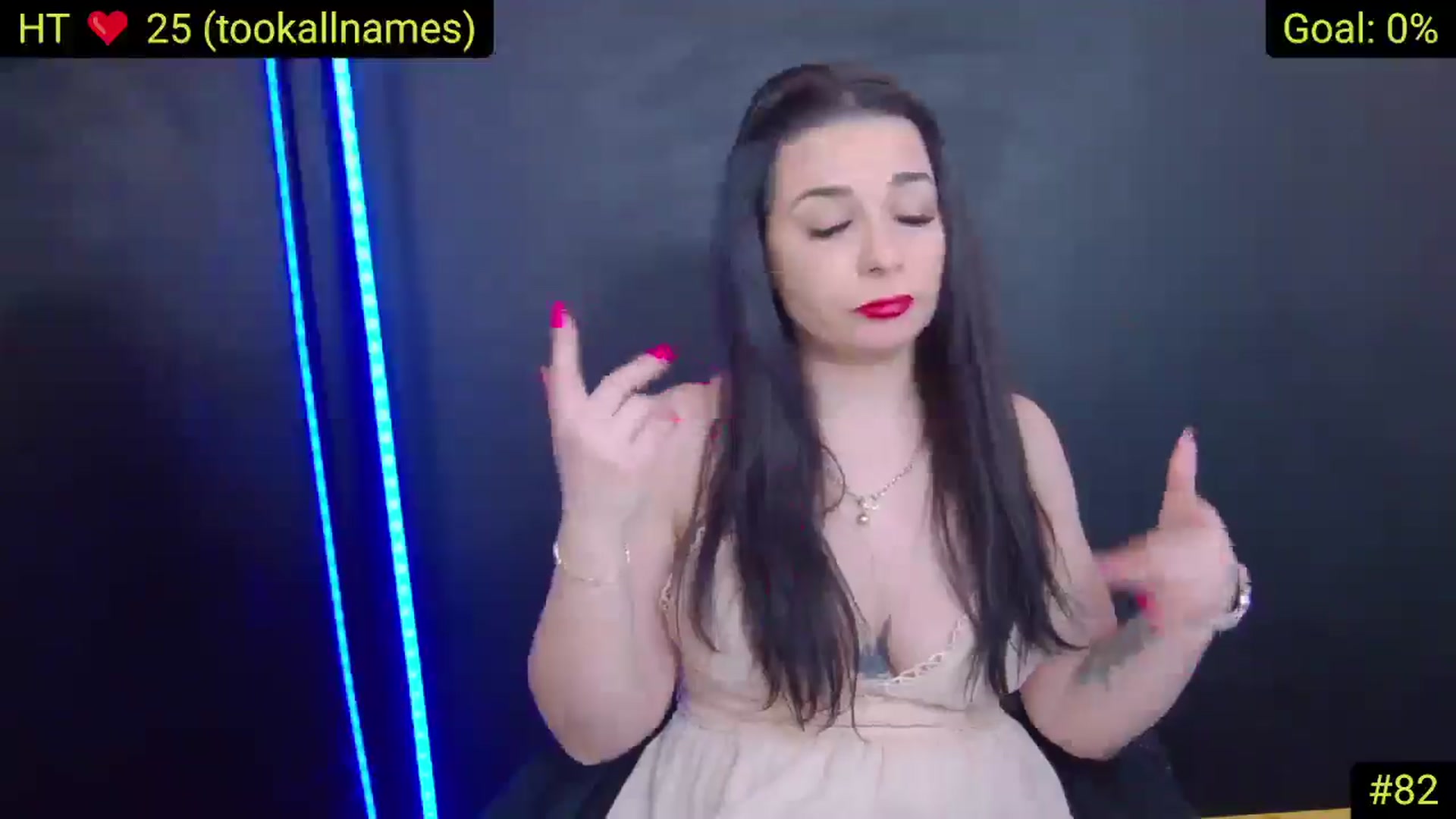 Gallery image thumbnail from AliciaKristal's myfreecams stream on, 03/19/2025, 24:05 image 16 of 20