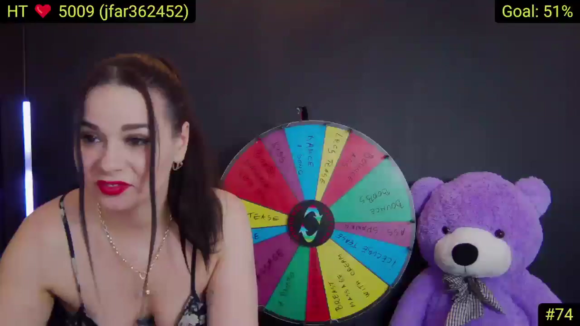Gallery image thumbnail from AliciaKristal's myfreecams stream on, 03/26/2025, 22:34 image 15 of 20