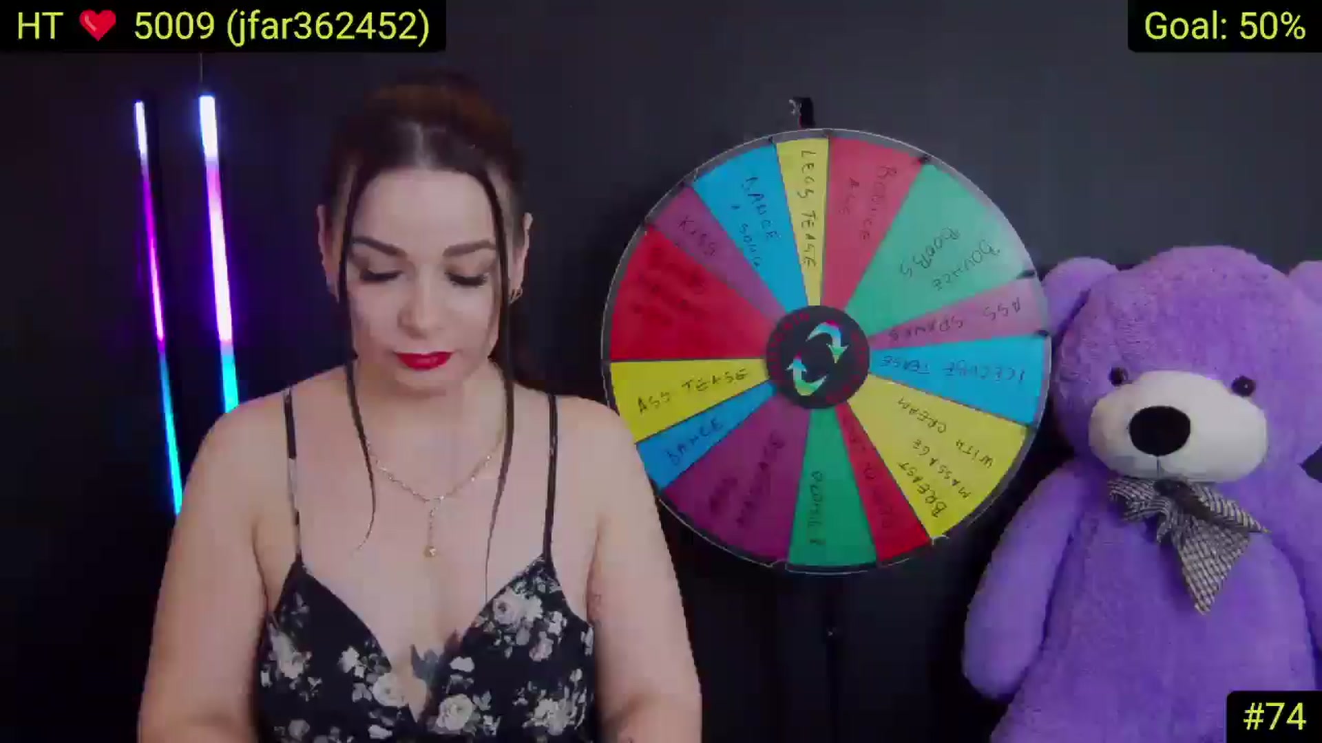 Gallery image thumbnail from AliciaKristal's myfreecams stream on, 03/26/2025, 22:34 image 1 of 20