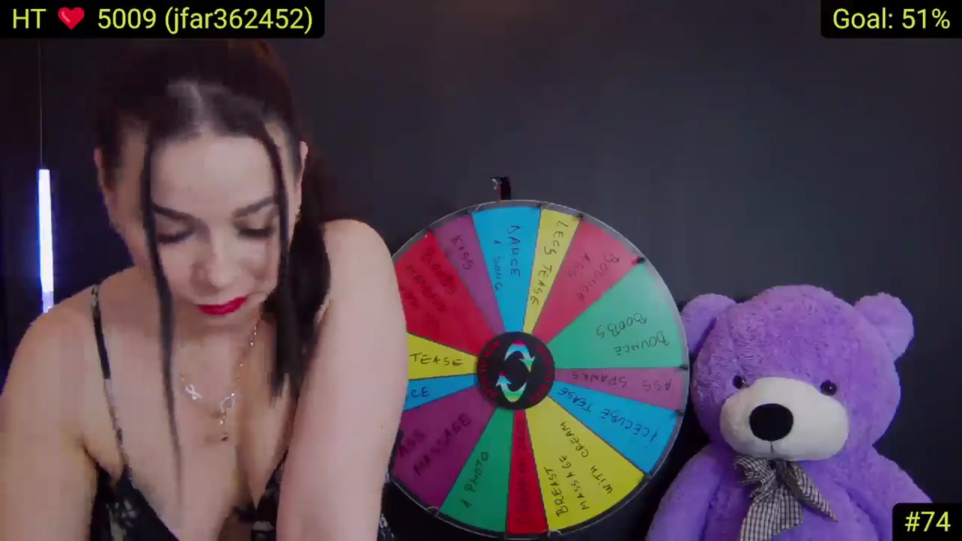 Gallery image thumbnail from AliciaKristal's myfreecams stream on, 03/26/2025, 22:34 image 17 of 20