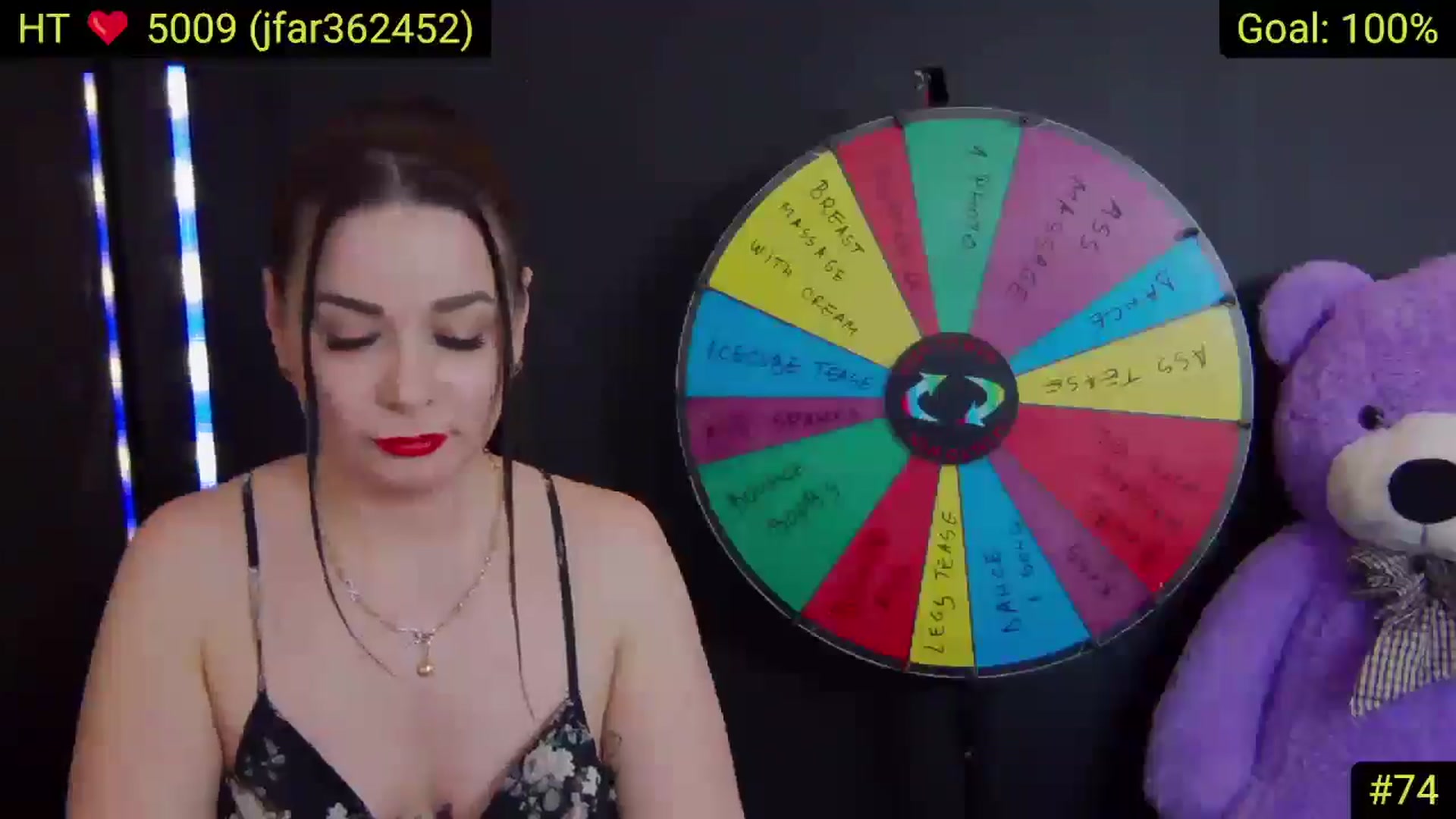 Gallery image thumbnail from AliciaKristal's myfreecams stream on, 03/27/2025, 01:20 image 10 of 20
