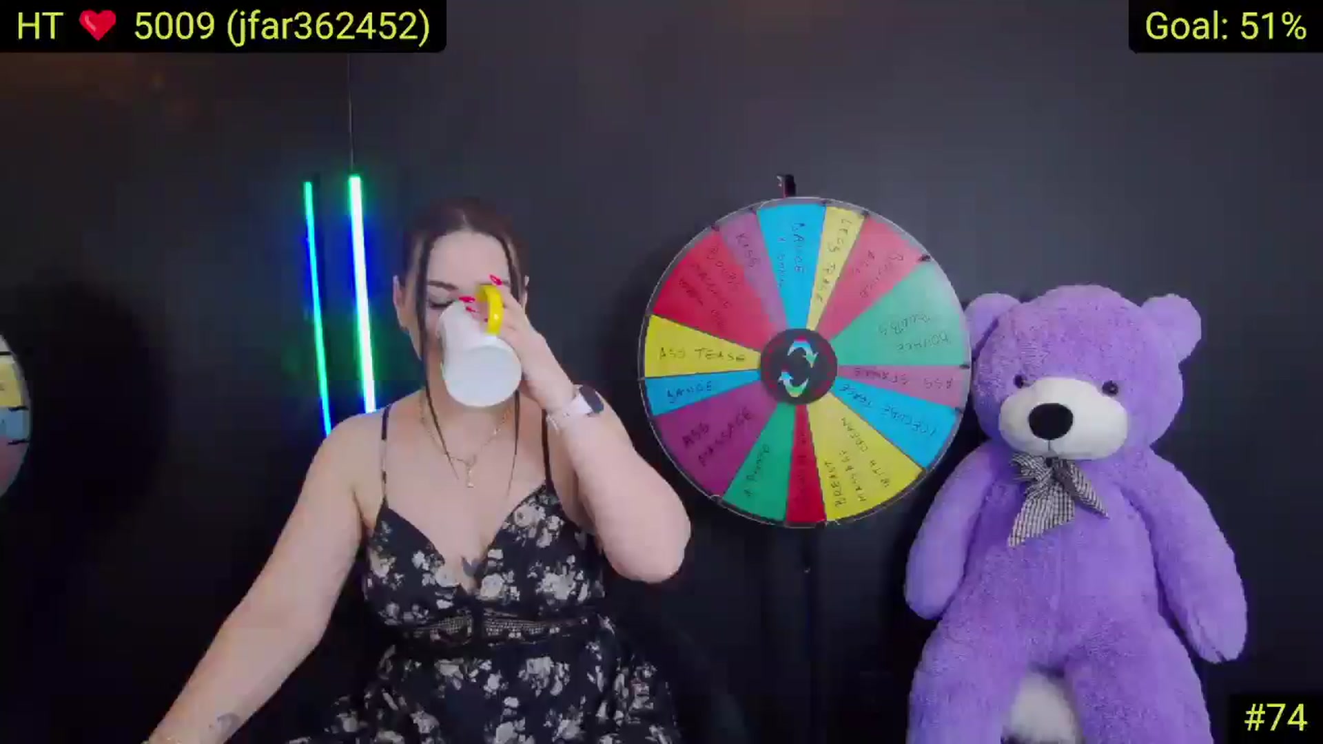 Gallery image thumbnail from AliciaKristal's myfreecams stream on, 03/27/2025, 01:20 image 1 of 20
