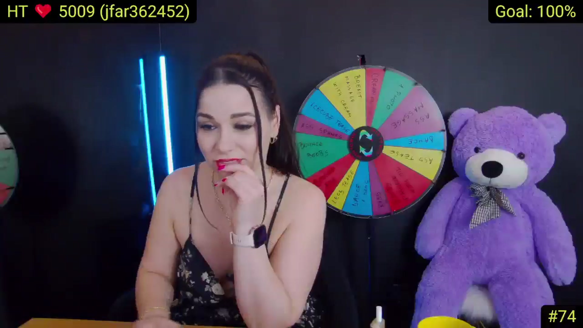 Gallery image thumbnail from AliciaKristal's myfreecams stream on, 03/27/2025, 01:20 image 19 of 20