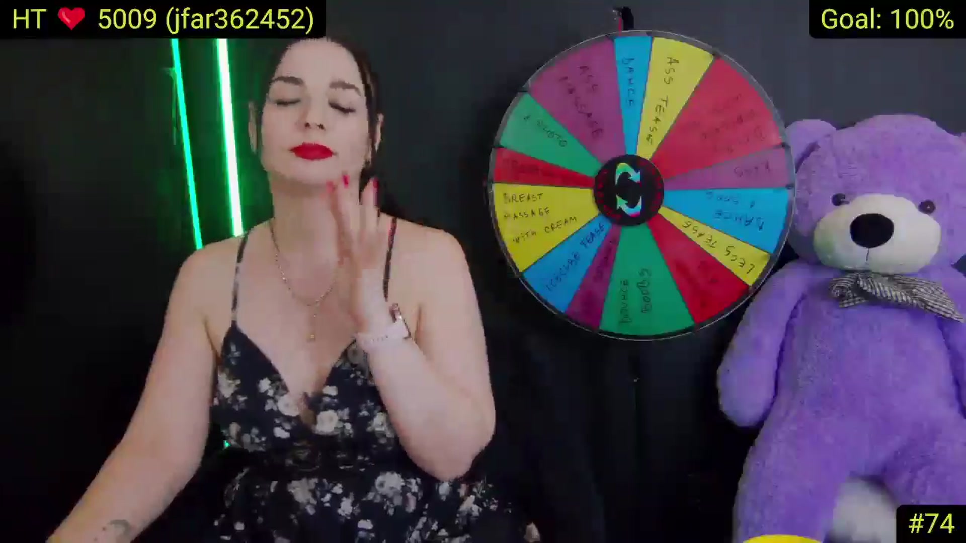 Gallery image thumbnail from AliciaKristal's myfreecams stream on, 03/27/2025, 05:20 image 2 of 20