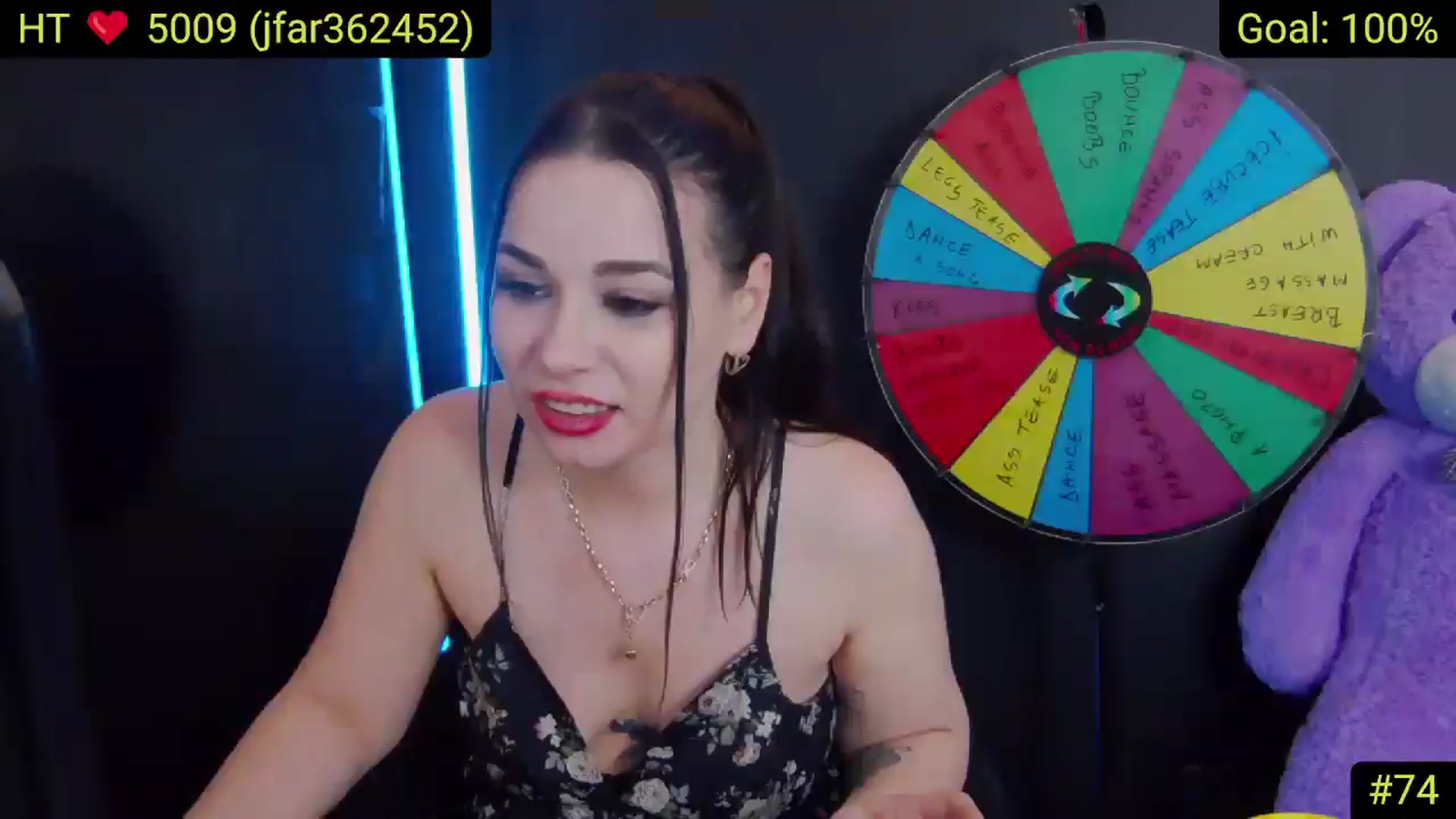 Gallery image thumbnail from AliciaKristal's myfreecams stream on, 03/27/2025, 05:20 image 18 of 20