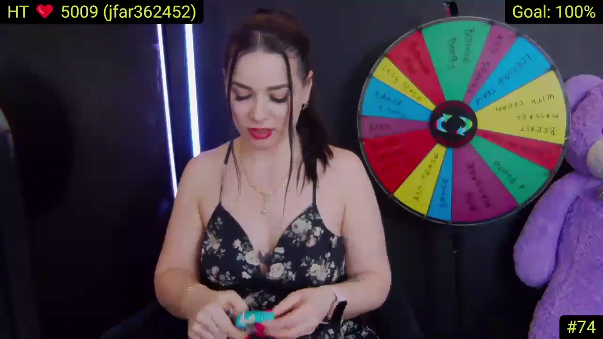 Gallery image thumbnail from AliciaKristal's myfreecams stream on, 03/27/2025, 05:20 image 17 of 20