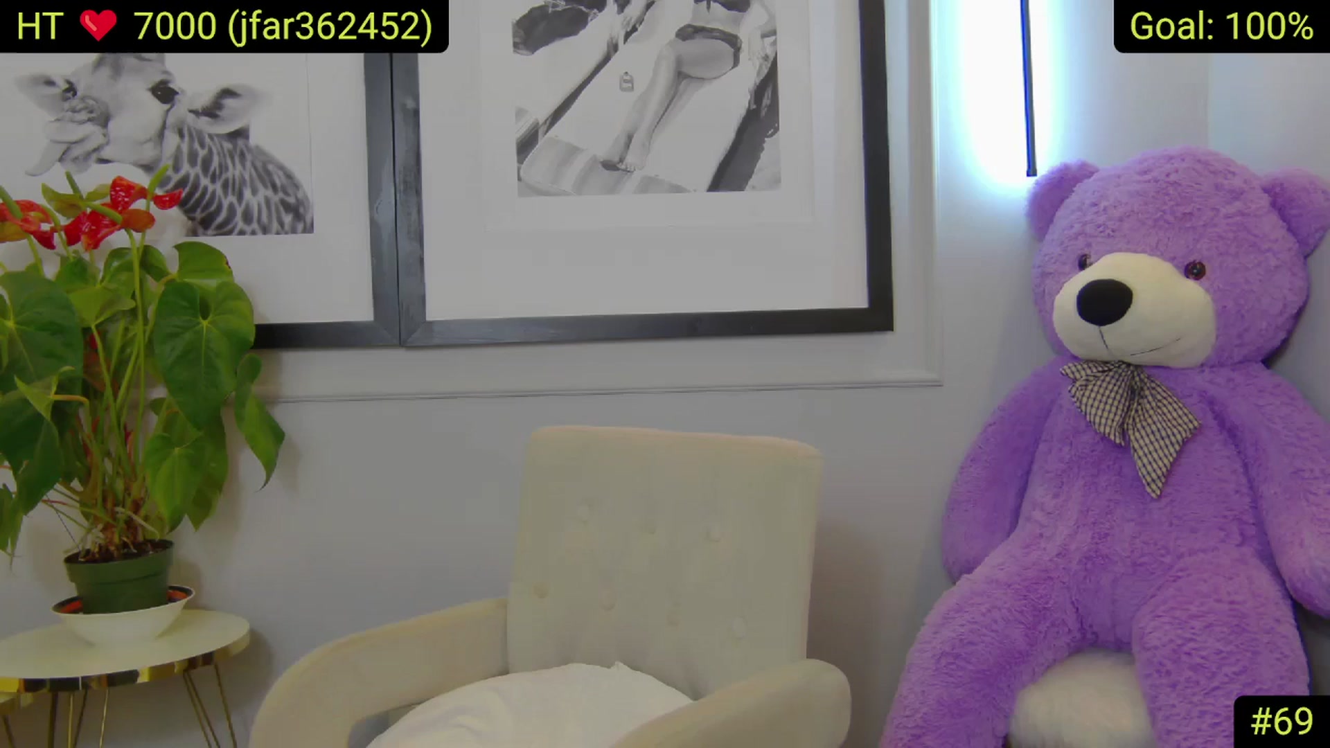 Gallery image thumbnail from AliciaKristal's myfreecams stream on, 03/30/2025, 03:15 image 16 of 20