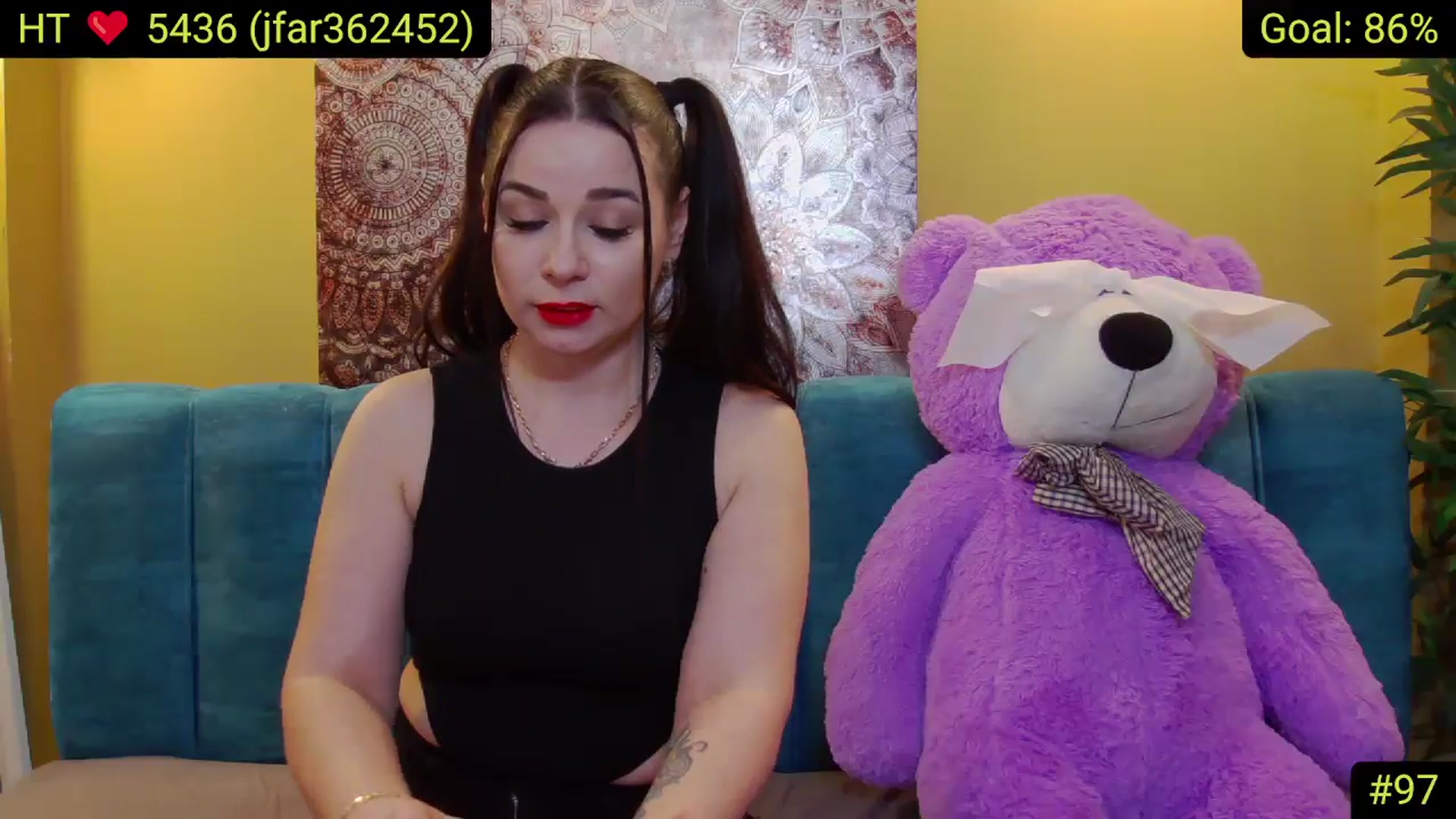 Gallery image thumbnail from AliciaKristal's myfreecams stream on, 04/01/2025, 23:40 image 12 of 20