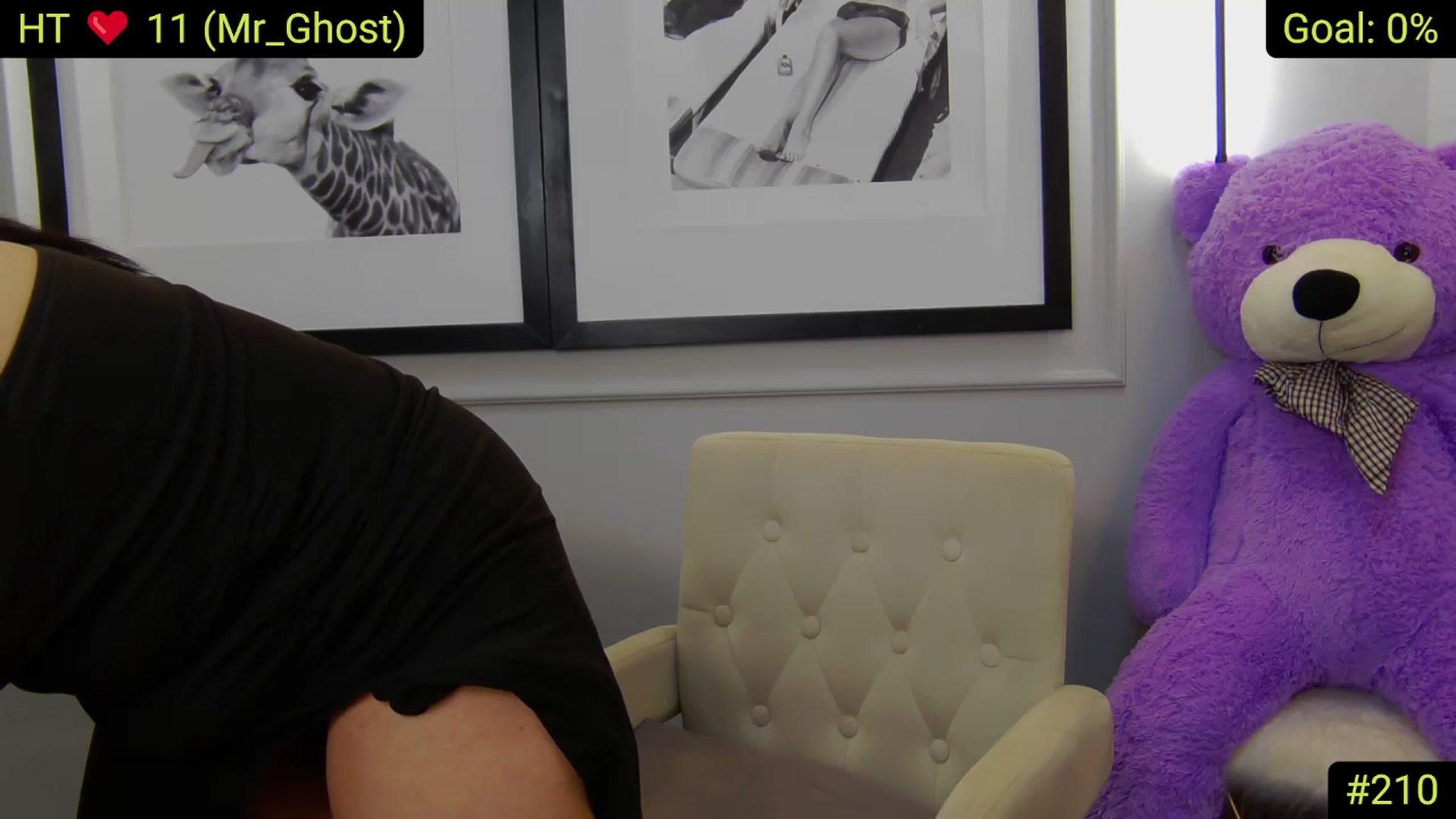 Gallery image thumbnail from AliciaKristal's myfreecams stream on, 04/03/2025, 24:14 image 8 of 20