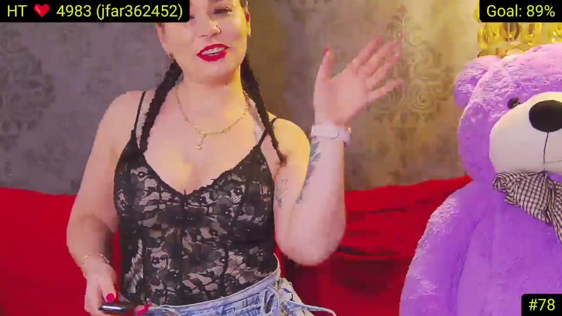 Gallery image thumbnail from AliciaKristal's myfreecams stream on, 04/04/2025, 24:32 image 17 of 20